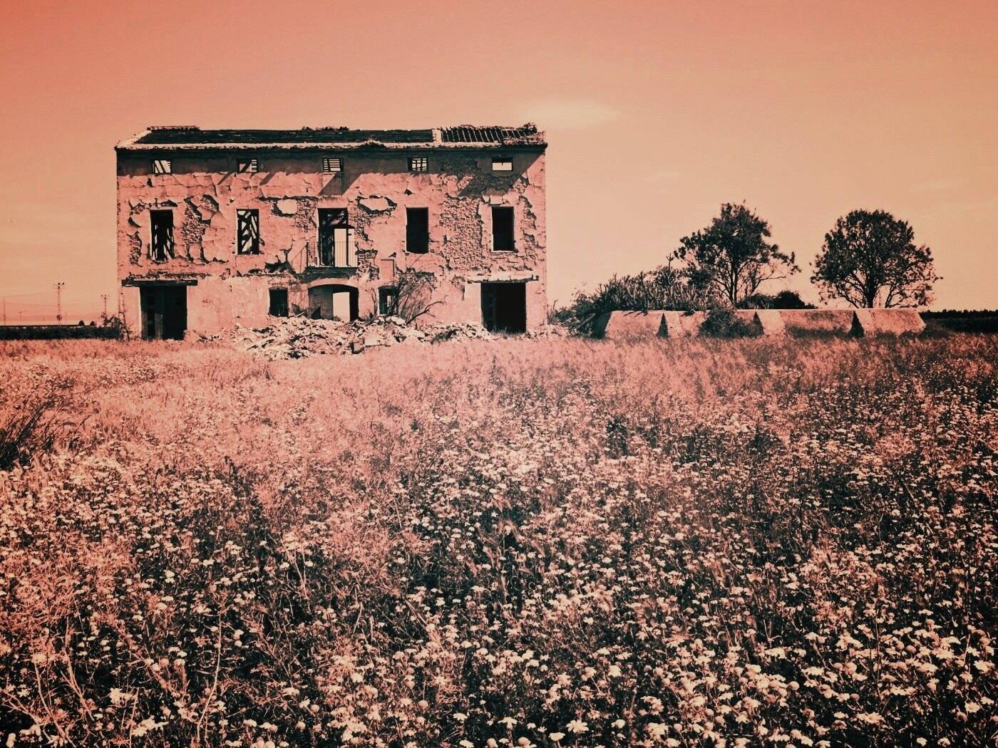 Руины жилого дома обои