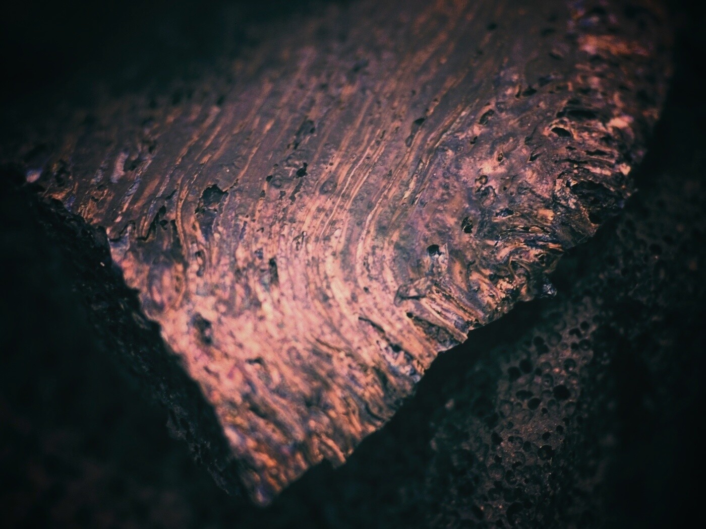 Металл с радужным отливом обои