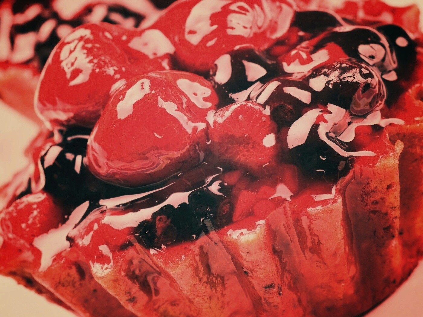 Восхитительная корзиночка с фруктами обои