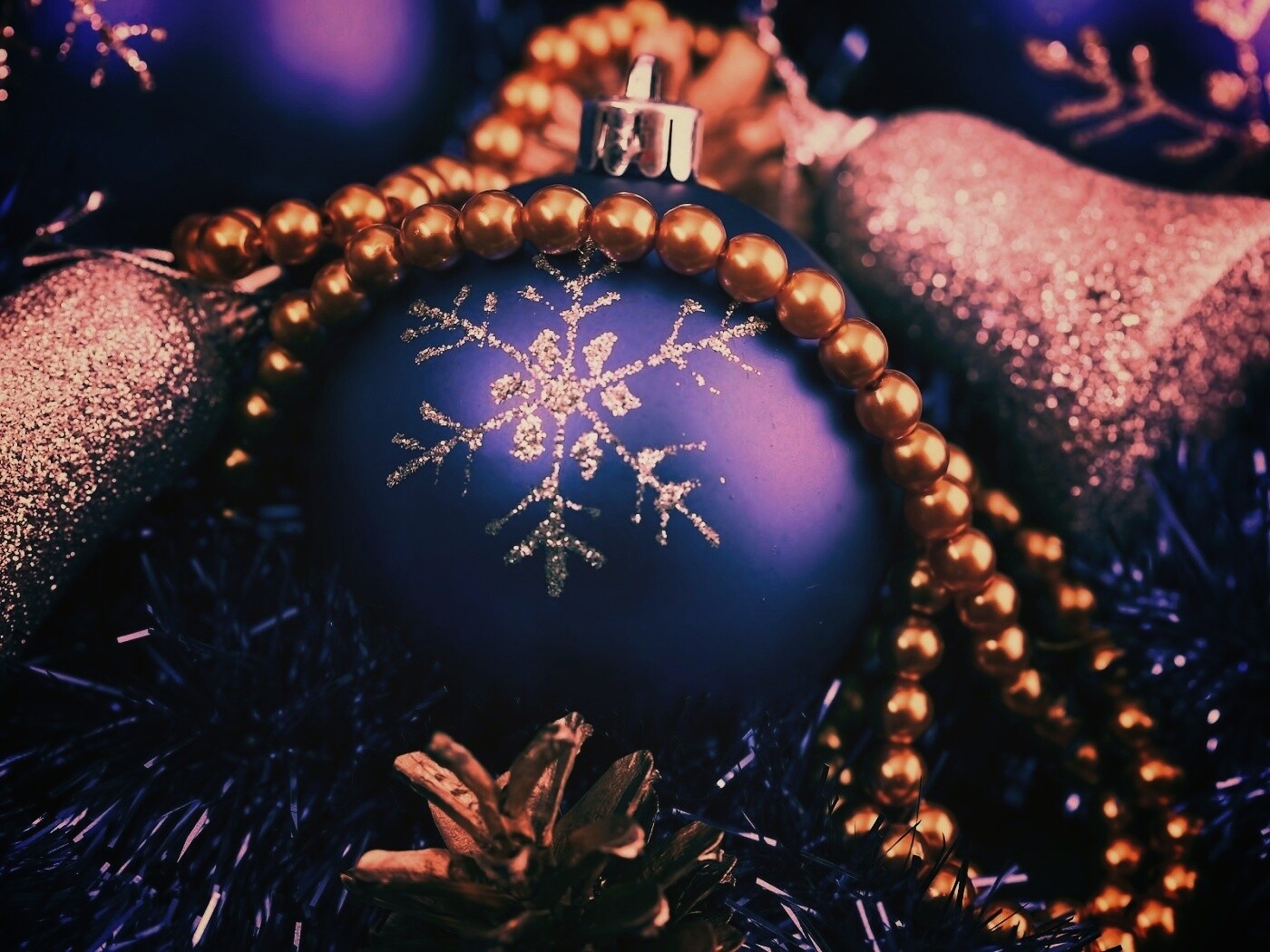 Новогодние украшения для елки обои