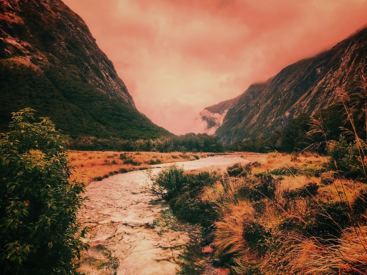 Горная река обои