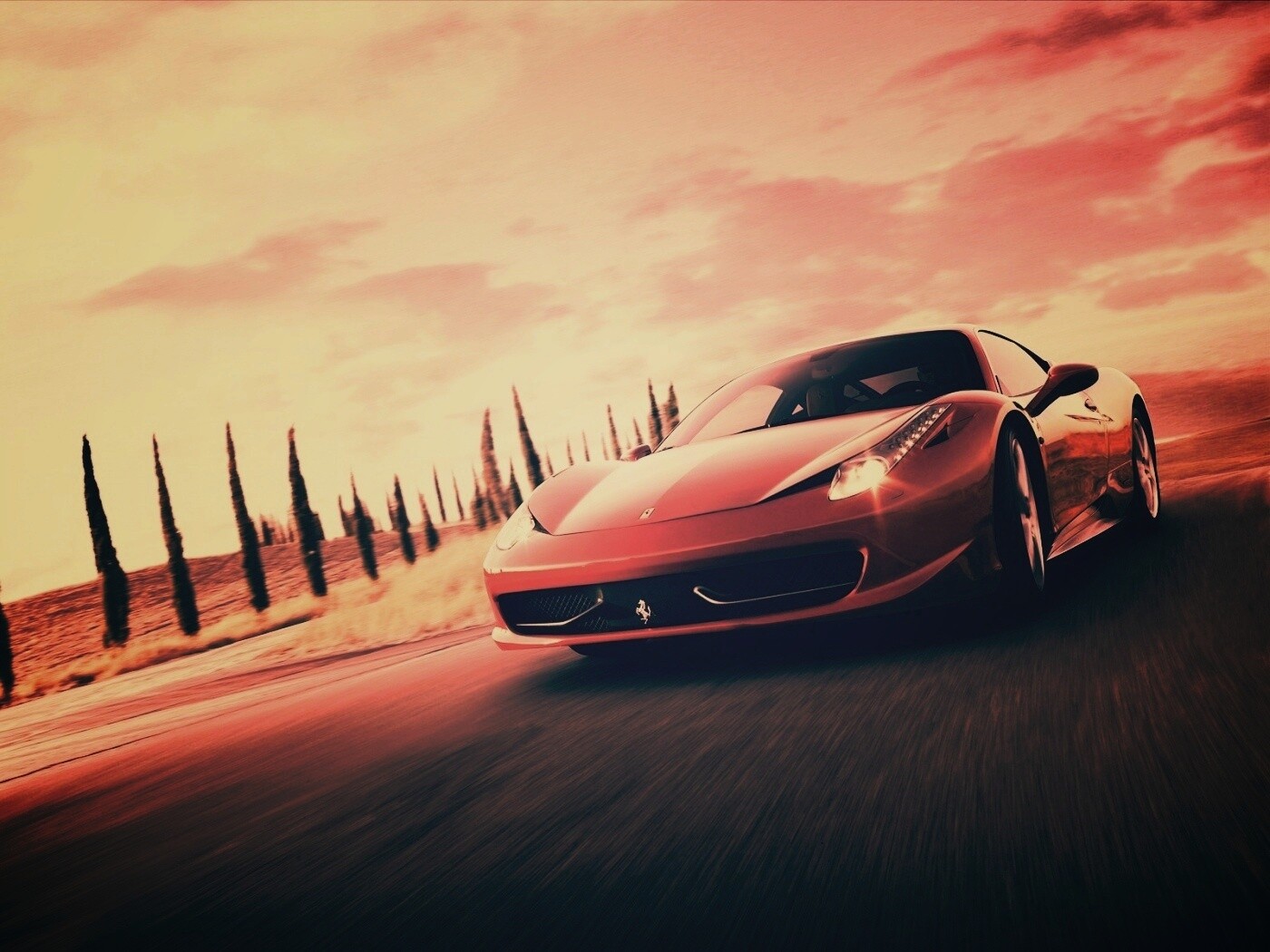 Красная Феррари на трассе обои