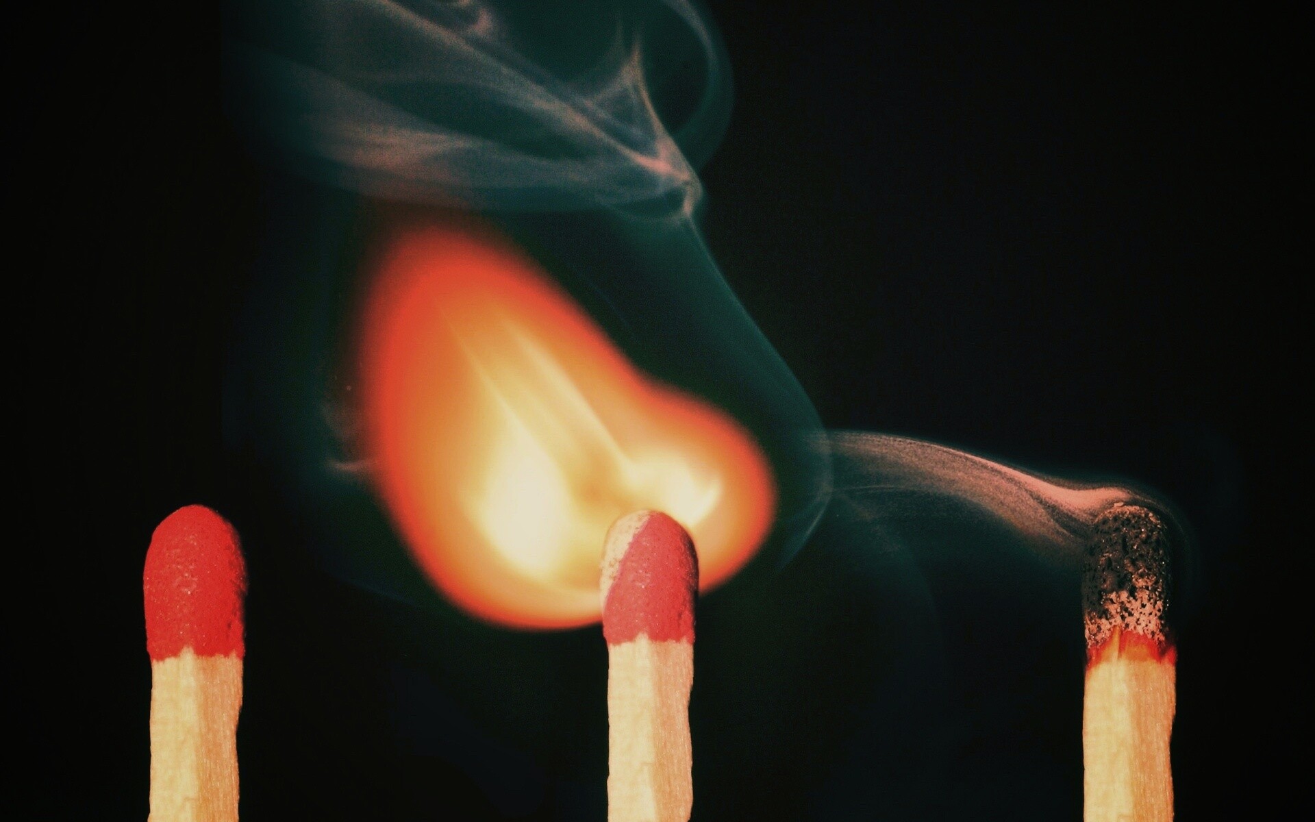 Три состояния спички обои