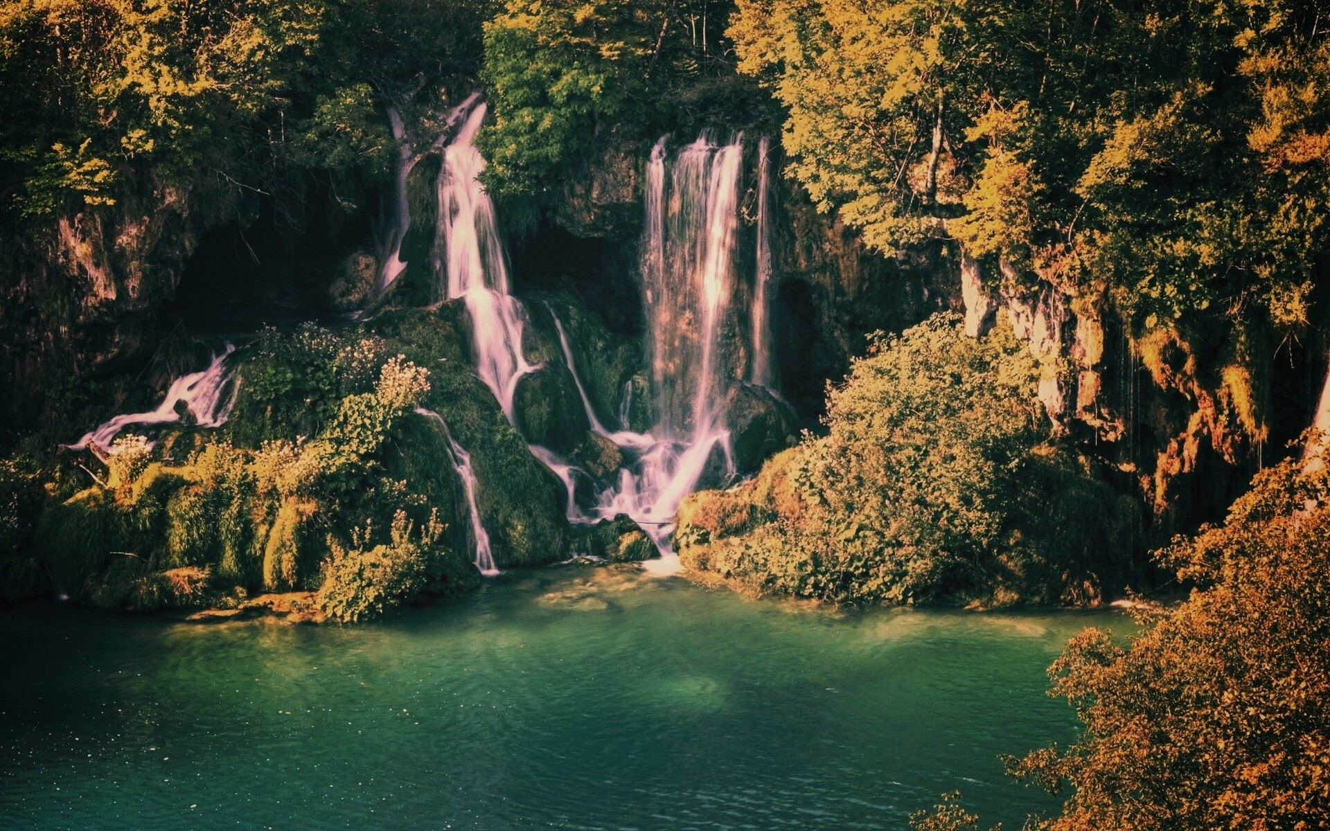 Водопад в дикой природе обои