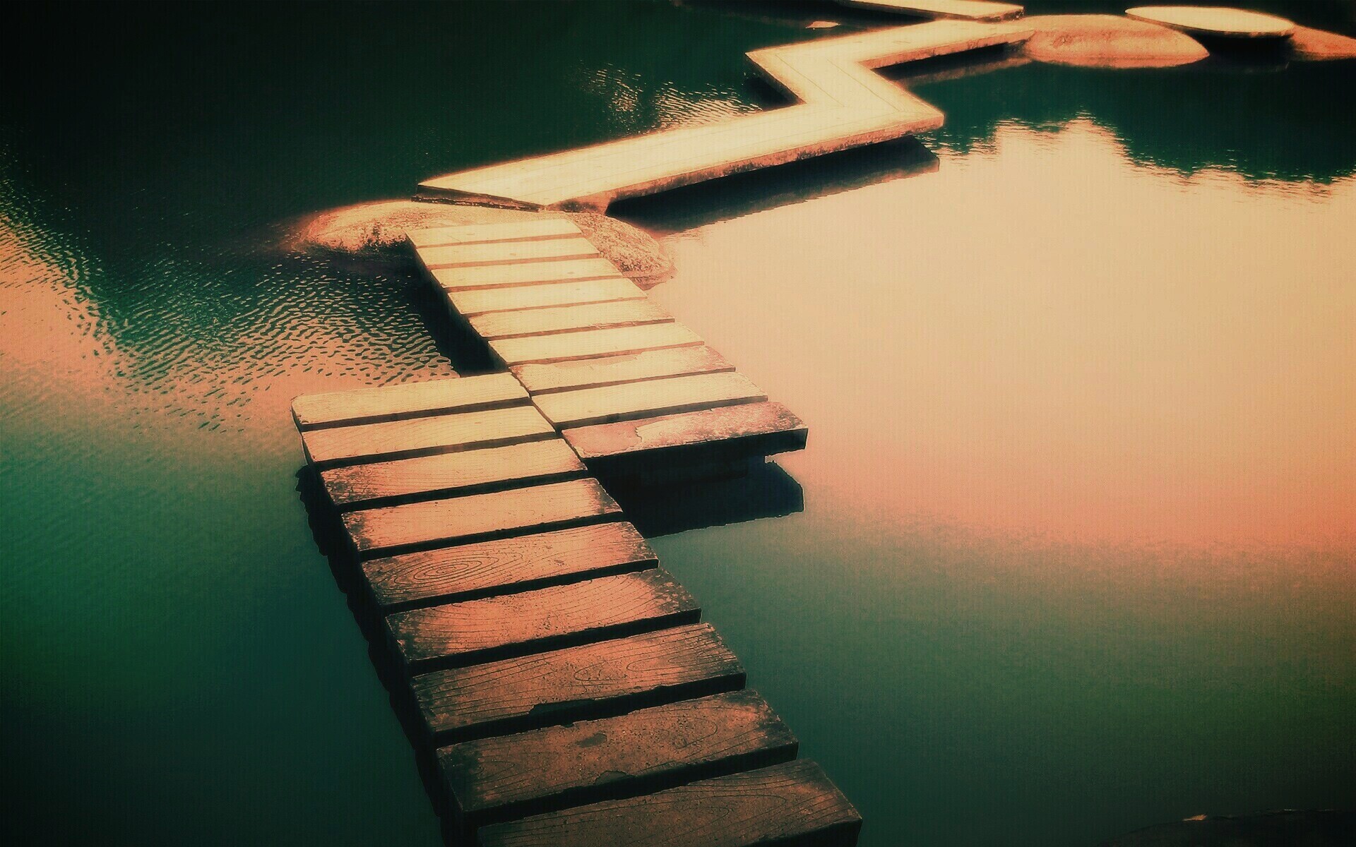 Дорожка над водой обои