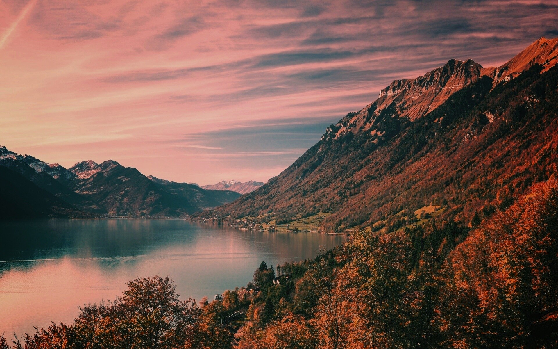 Горное озеро обои