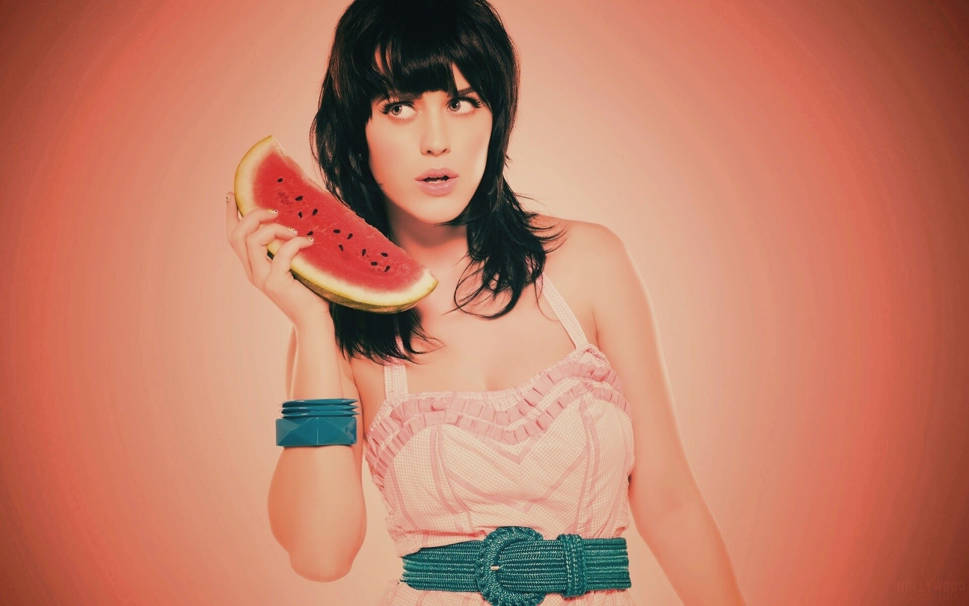 Кэти Пэри и арбуз обои