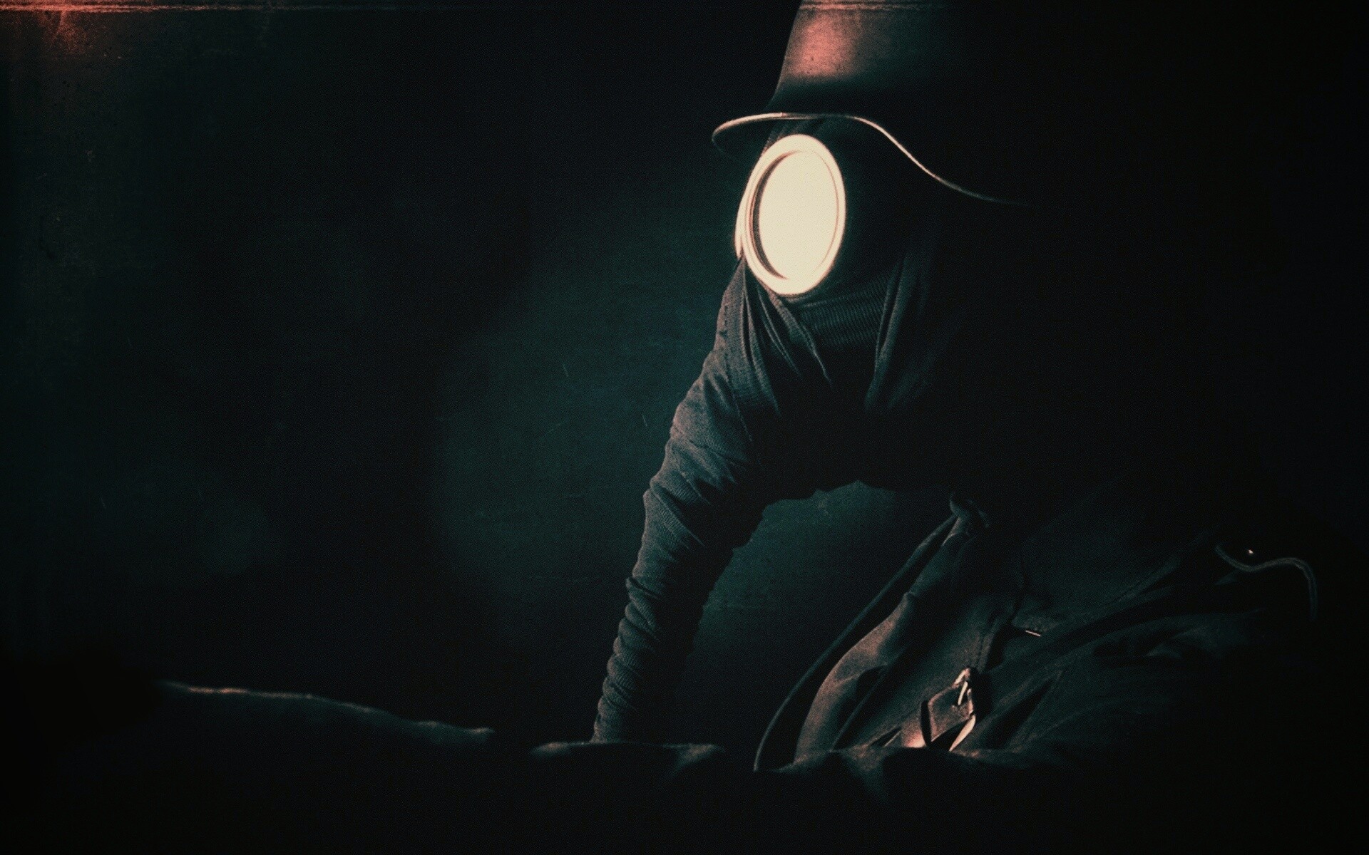 В противогазе обои