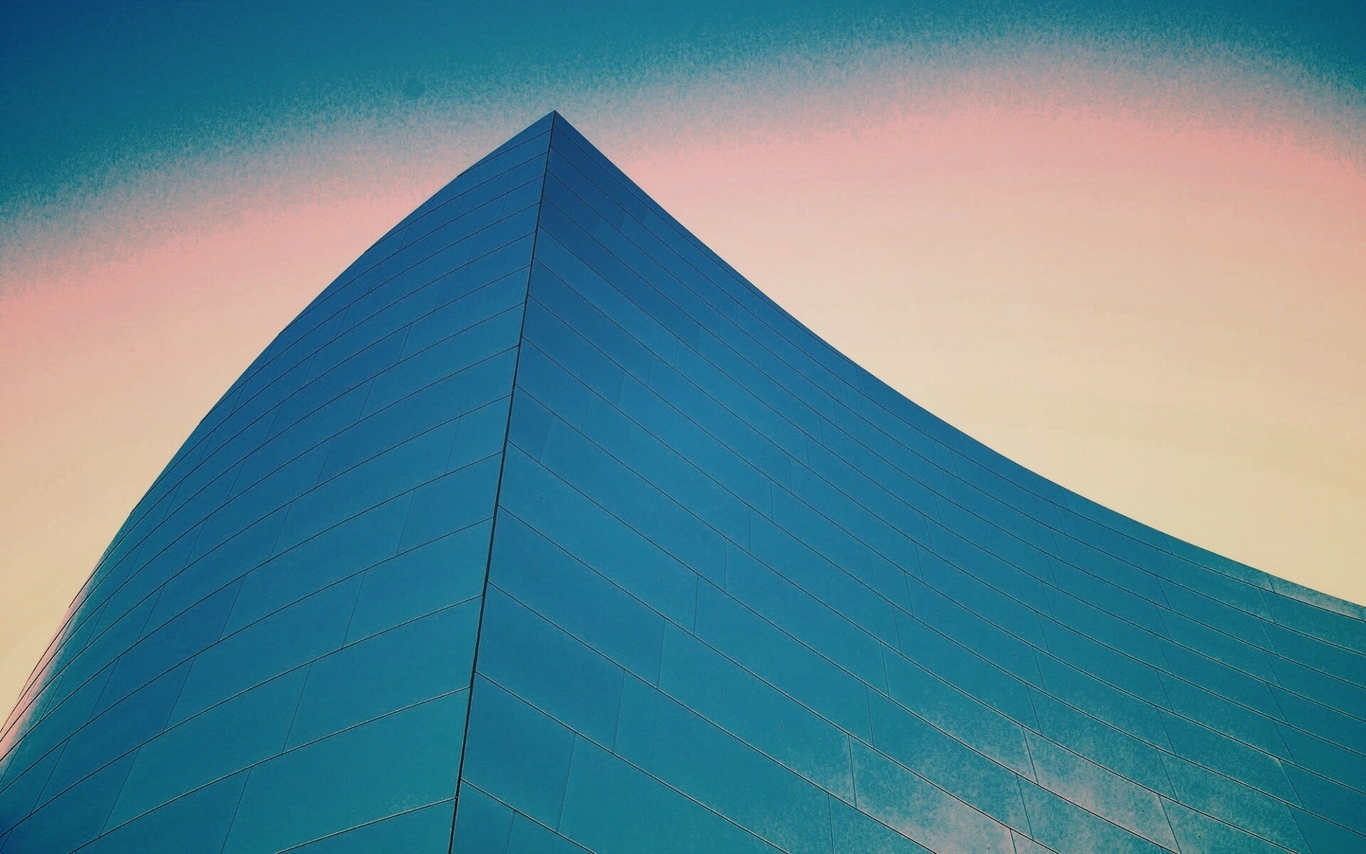 Угол небоскреба обои