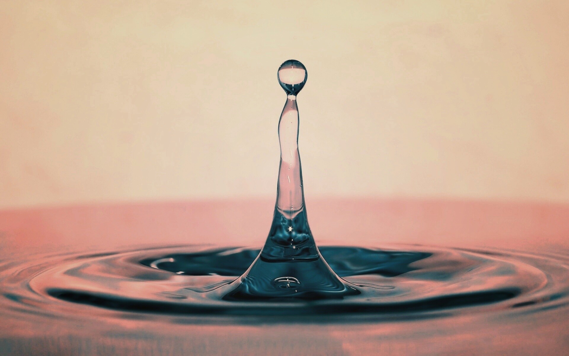 Падение капли обои