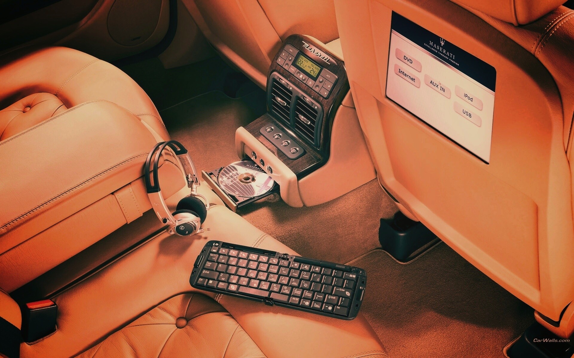 Салон Quattroporte обои