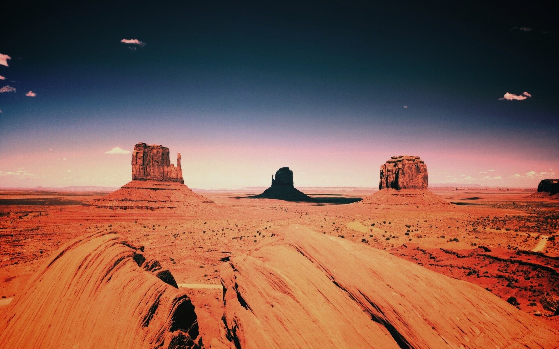 Долина монументальных гор обои