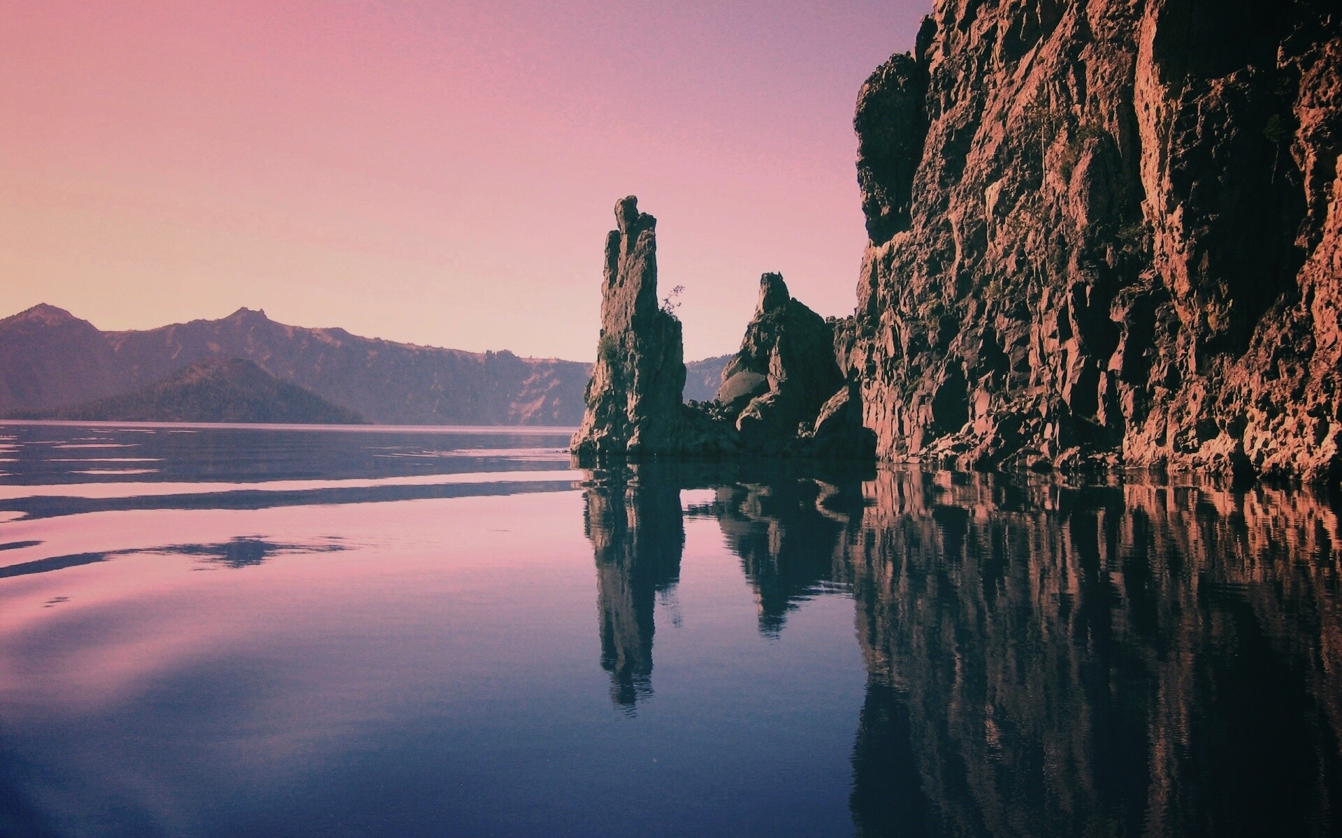 Скалистый берег обои