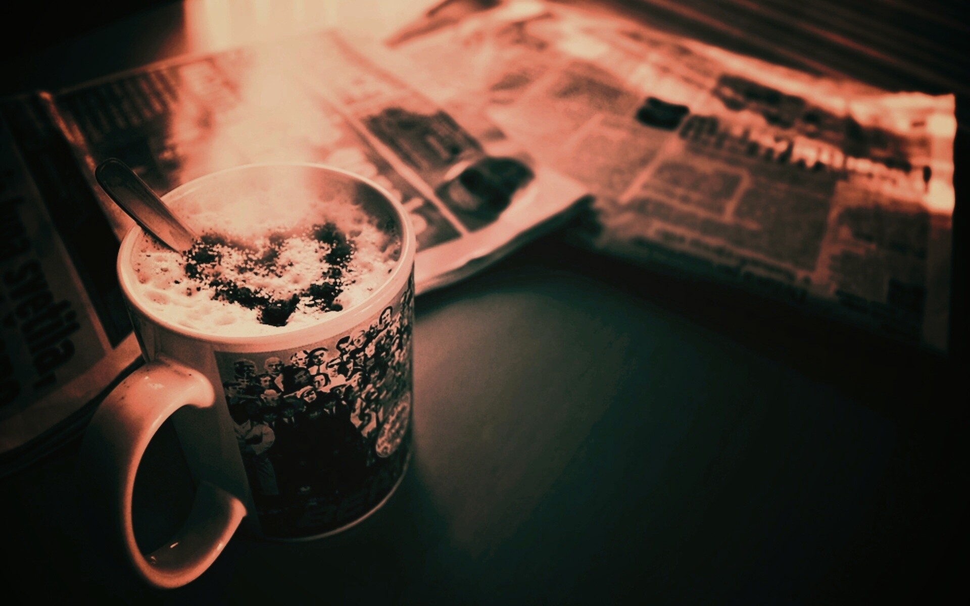 Капучино и свежая пресса обои