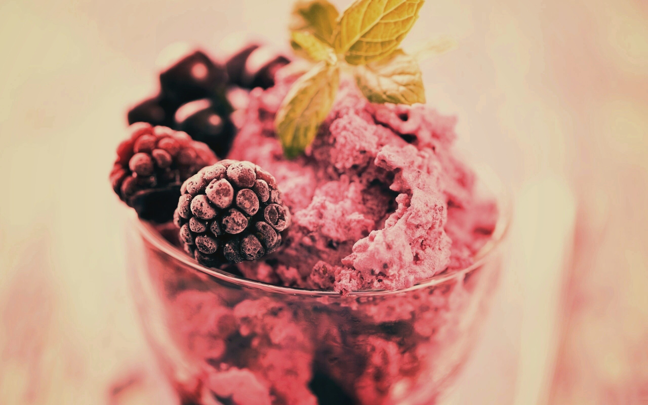 Ягодное мороженное обои