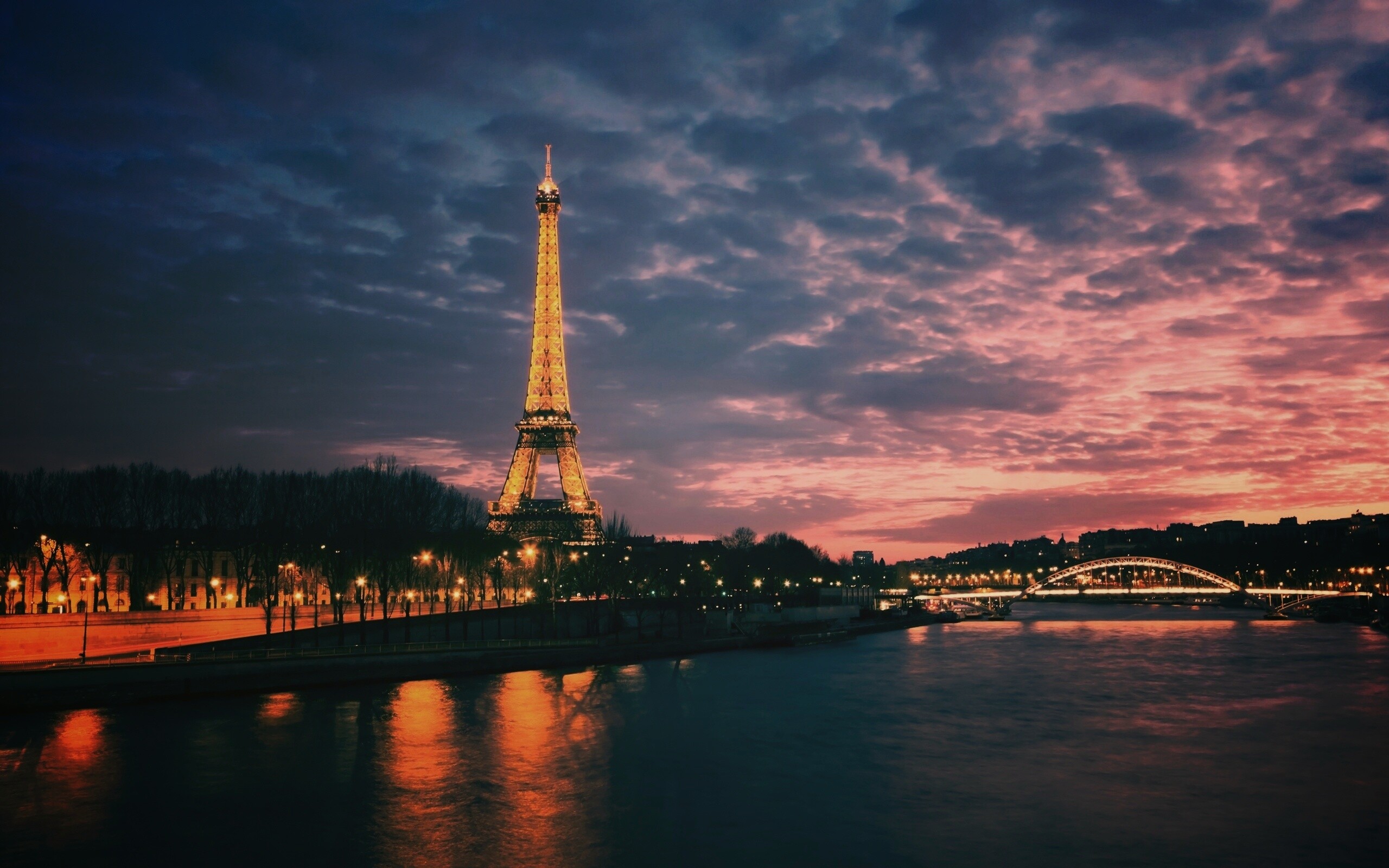 Эйфелева башня в Париже обои