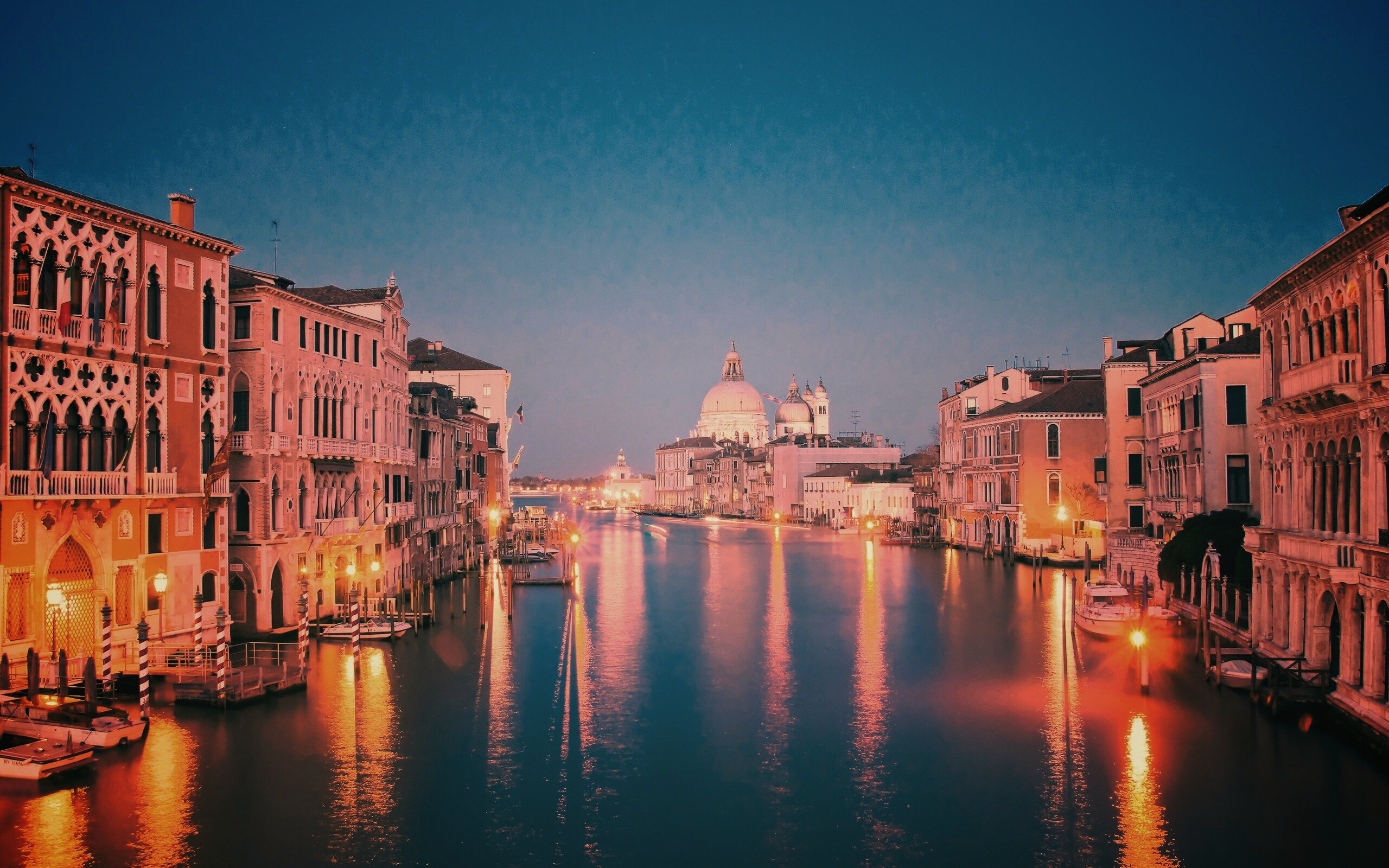 Канал в Венеции обои