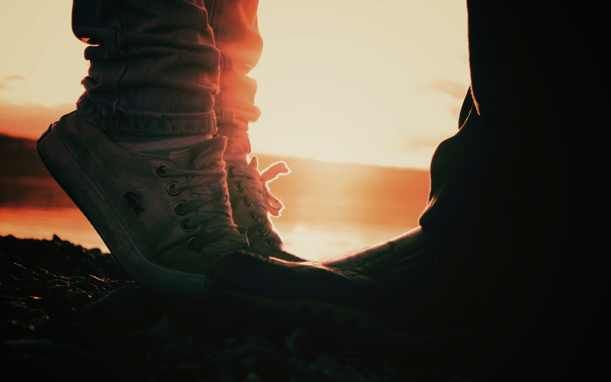 Поцелуй на цыпочках обои