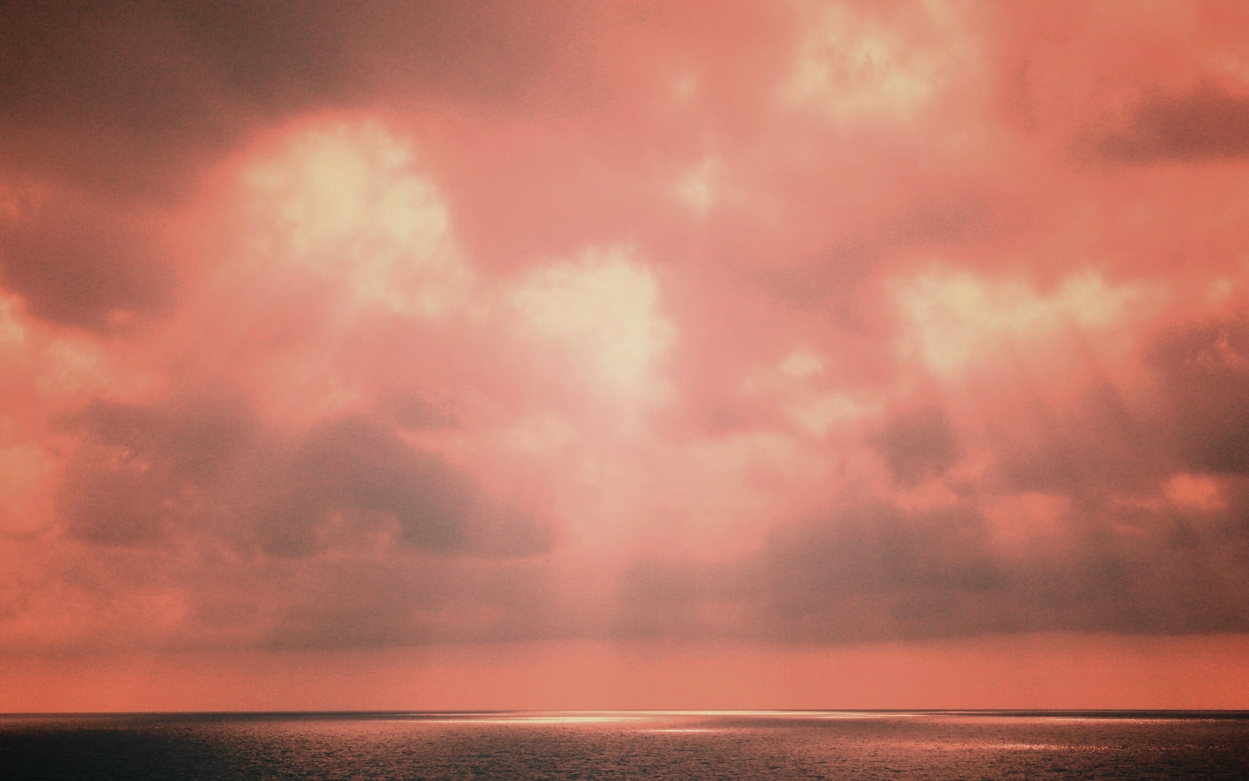 Свет на воде обои