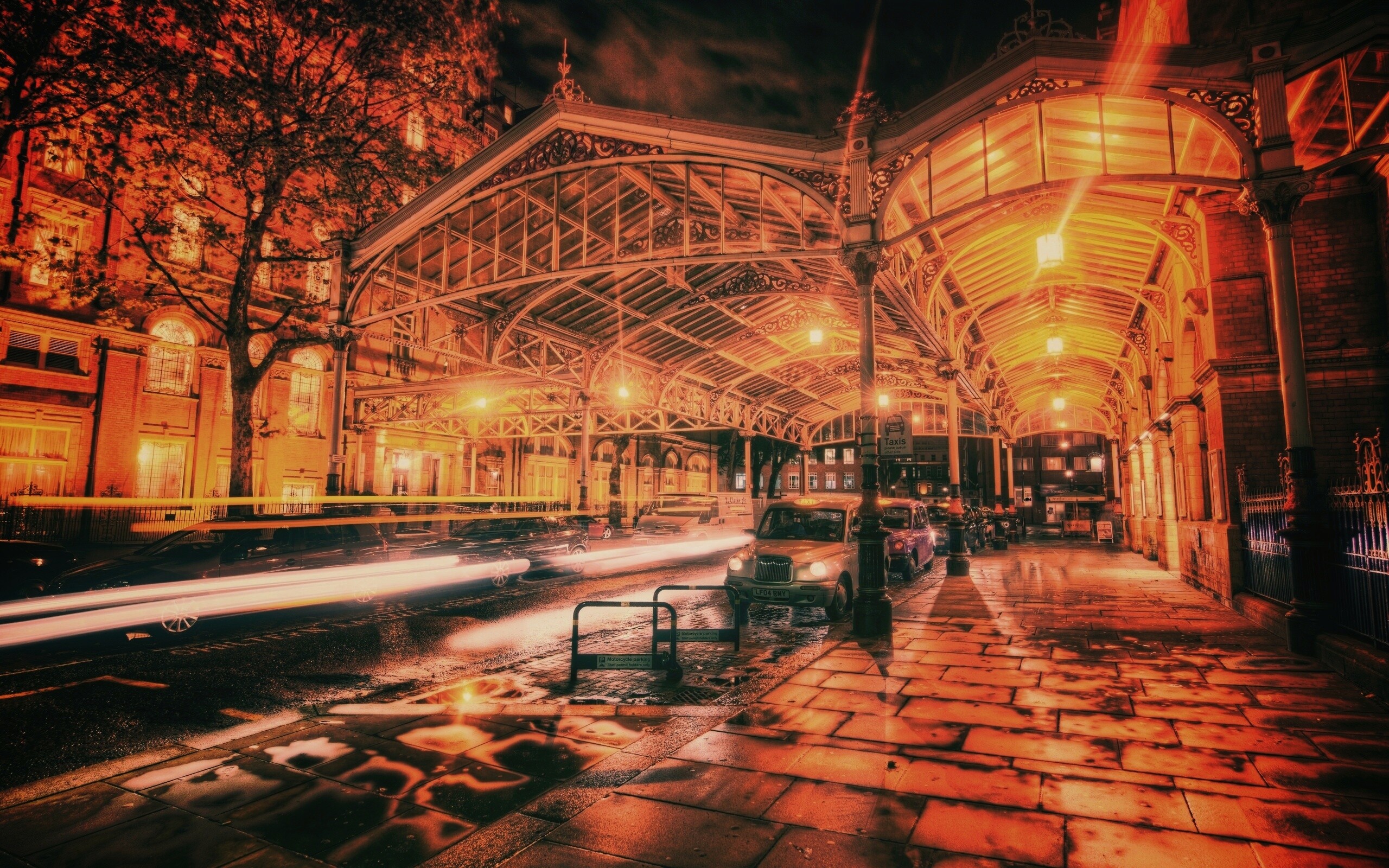 Город под фонарями обои