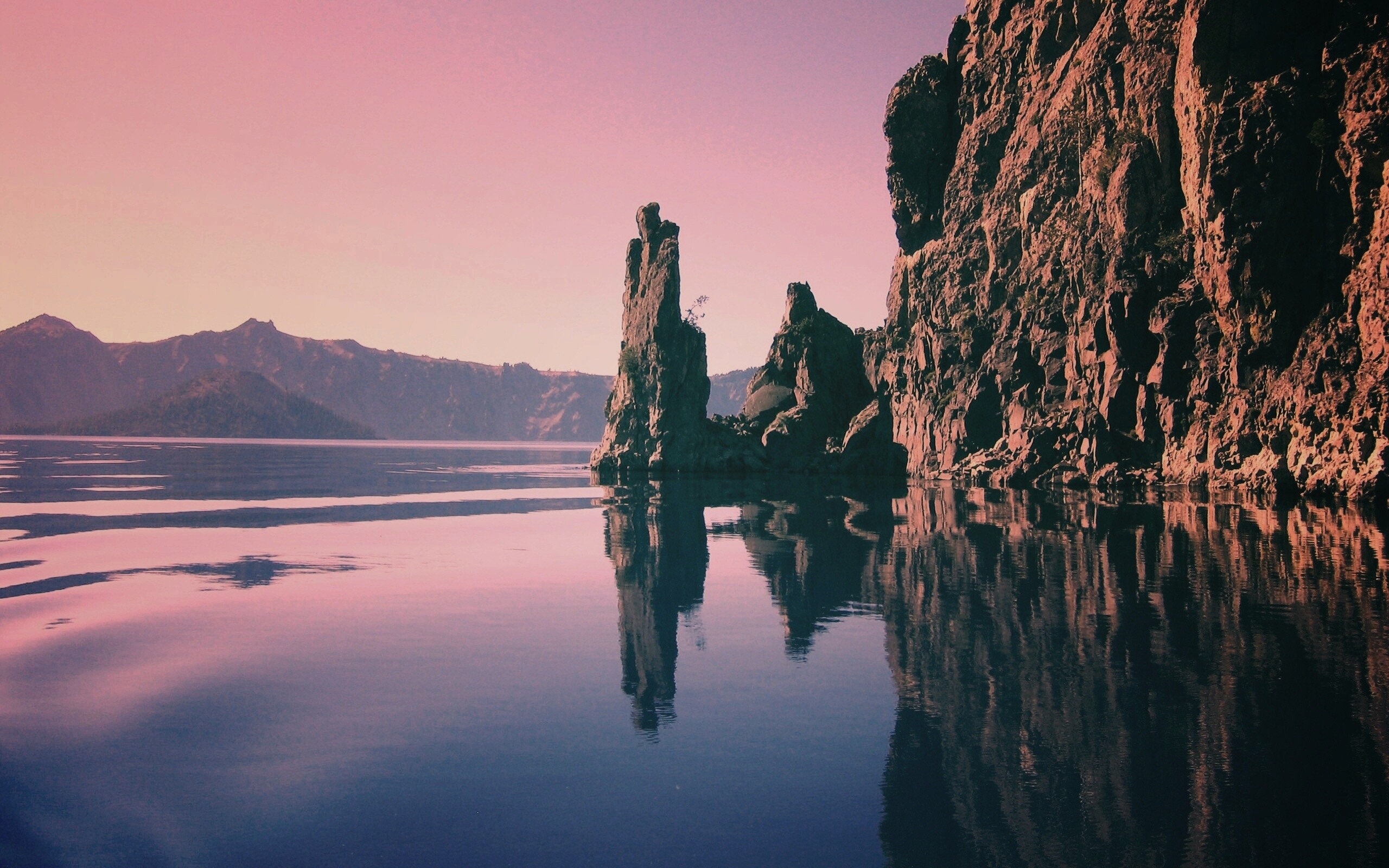 Скалистый берег обои