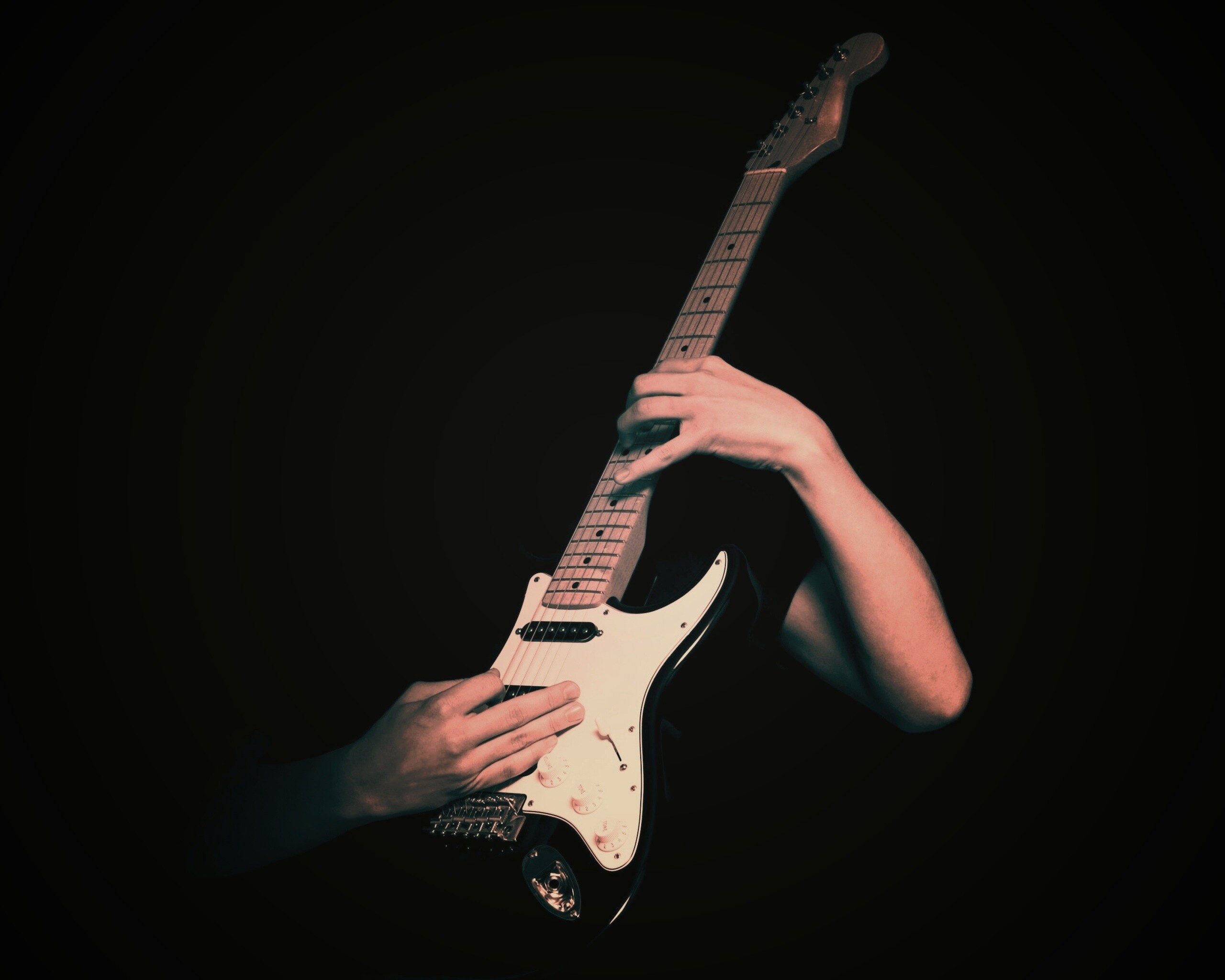 Игра на электрогитаре обои