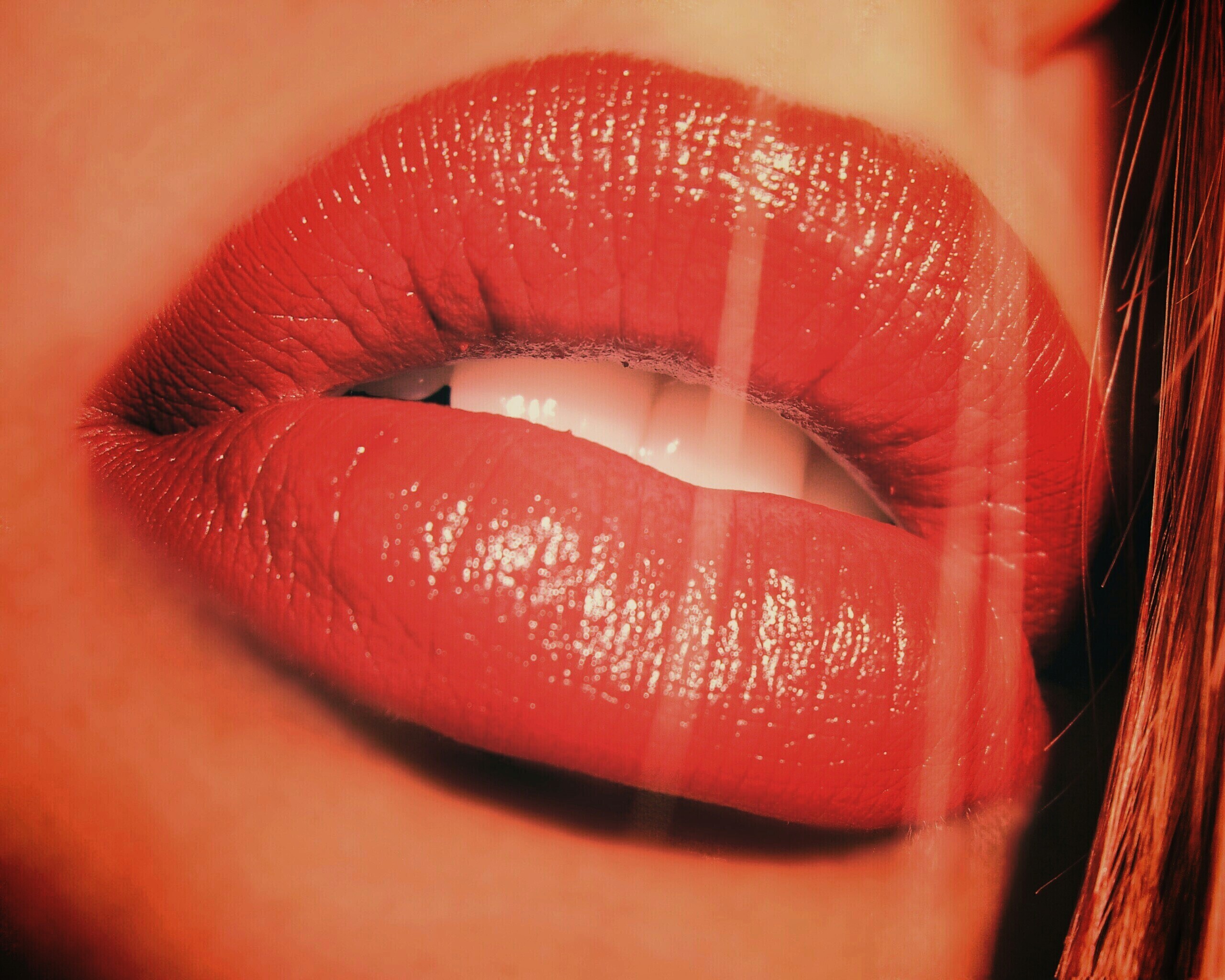 Сочные губы обои