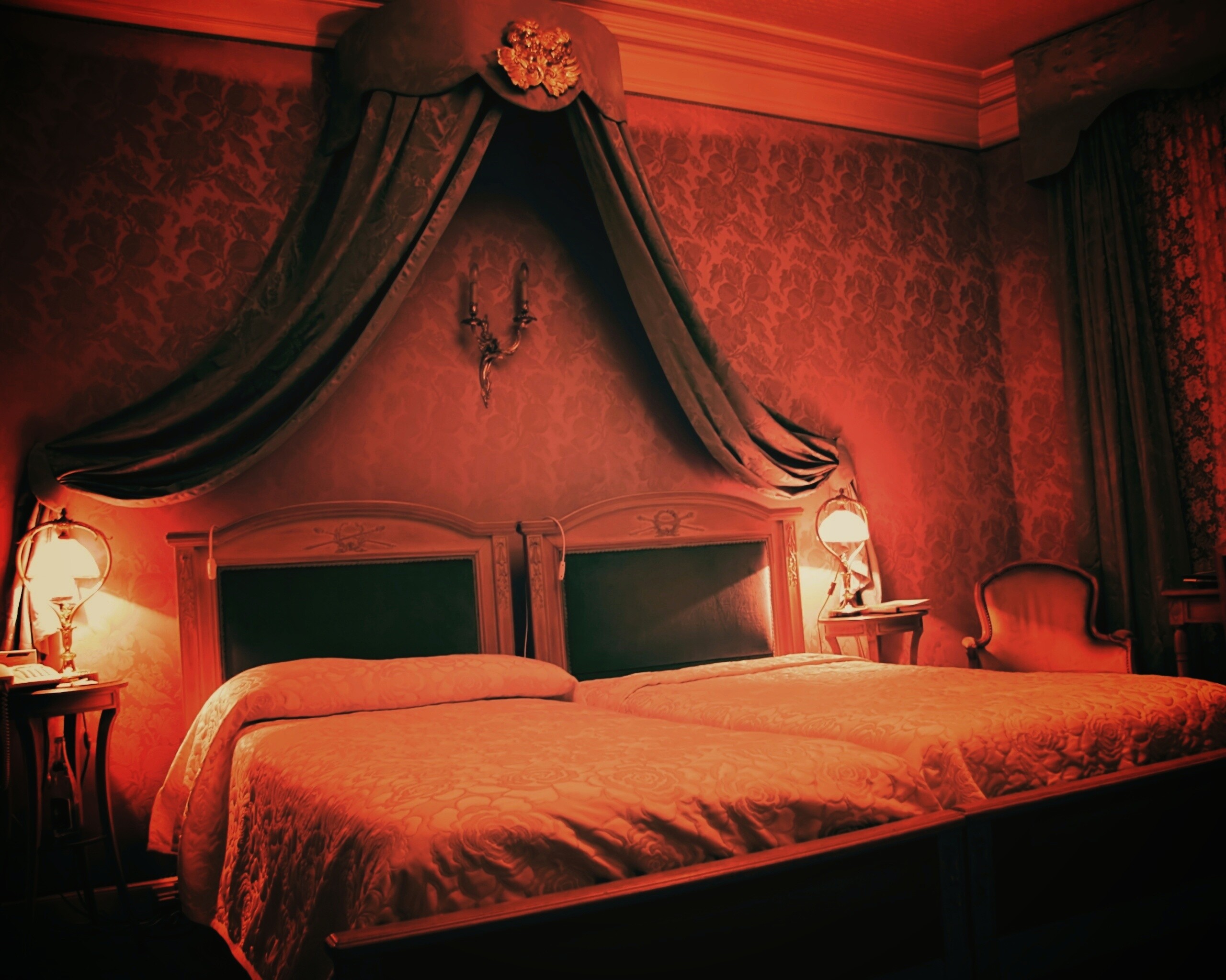 Спальня обои