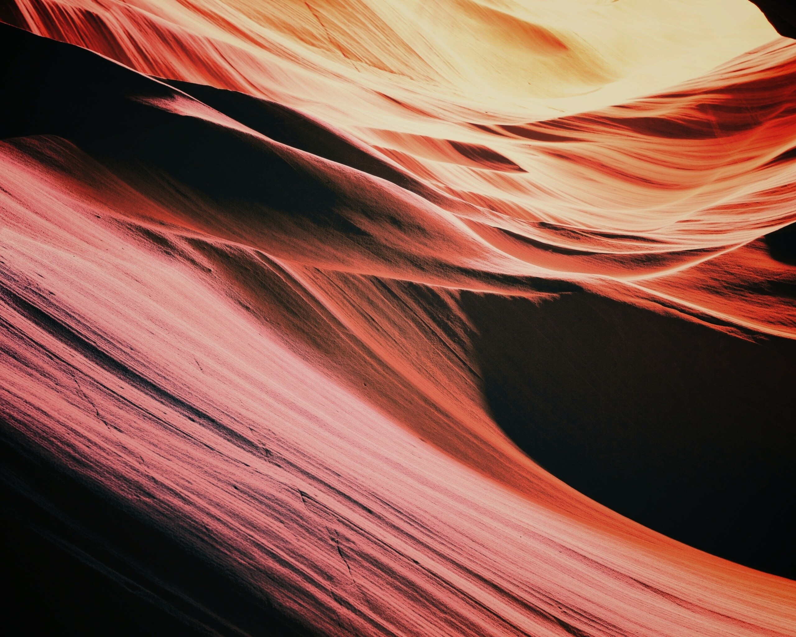 Живописная пещера обои