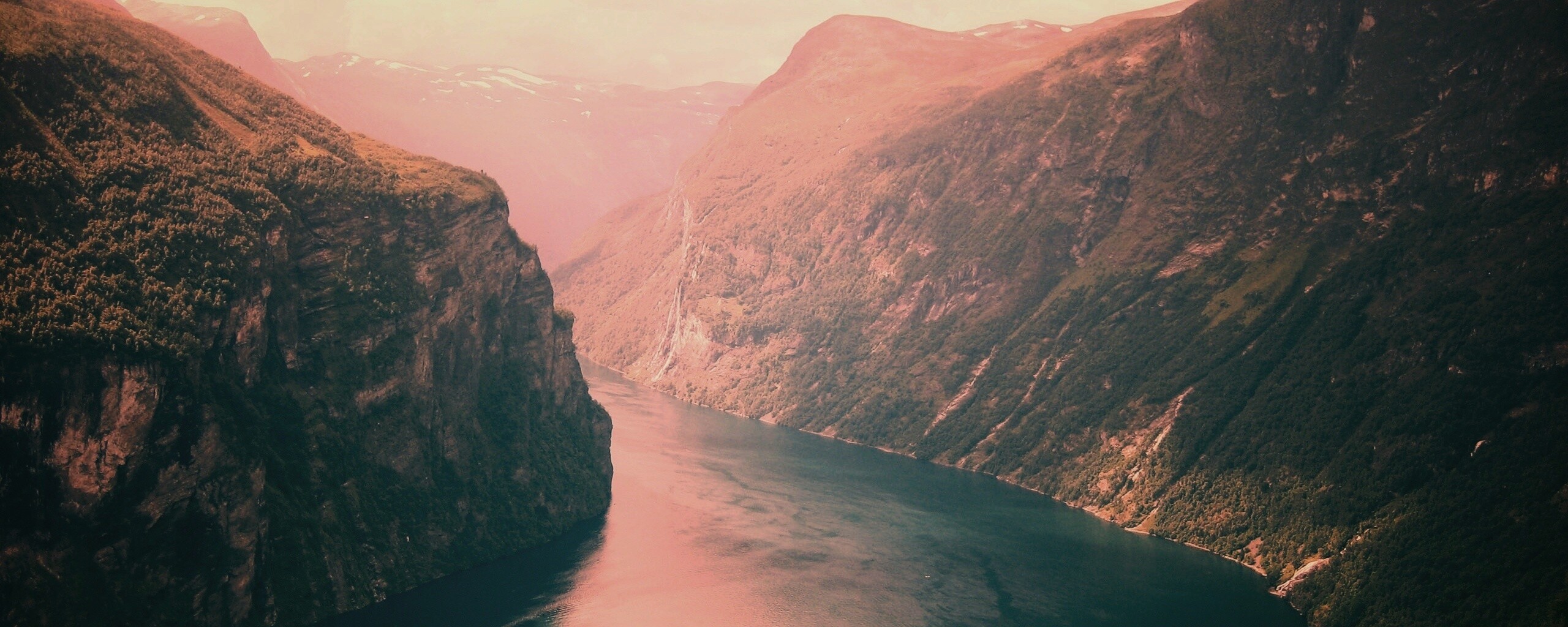 Горная река обои