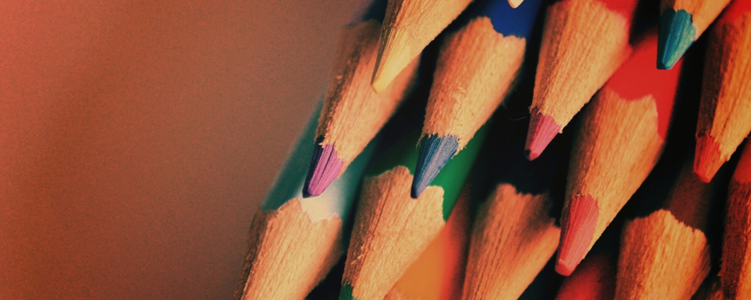 Разноцветные карандаши обои