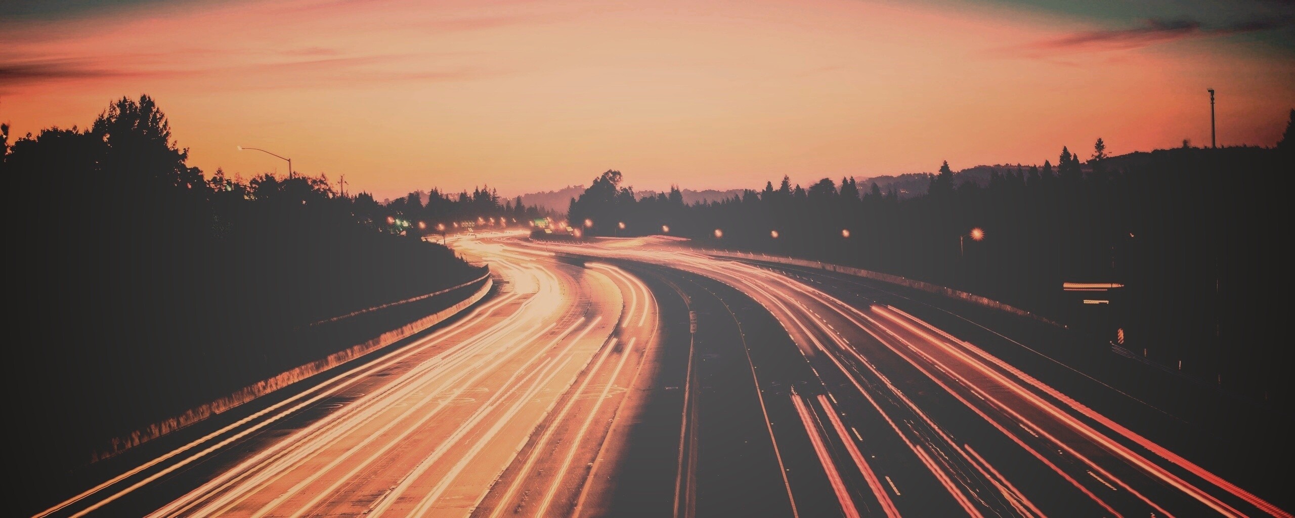 Автострада в огнях обои