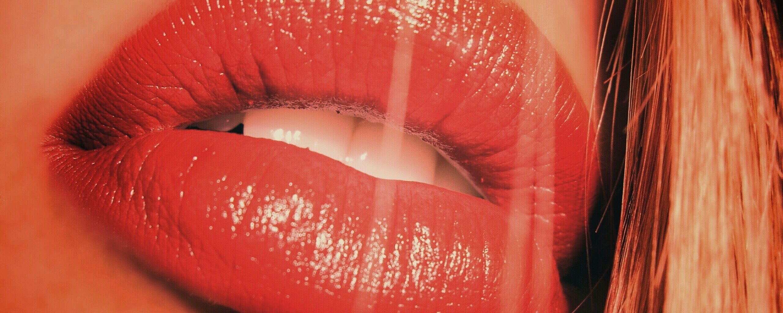 Сочные губы обои