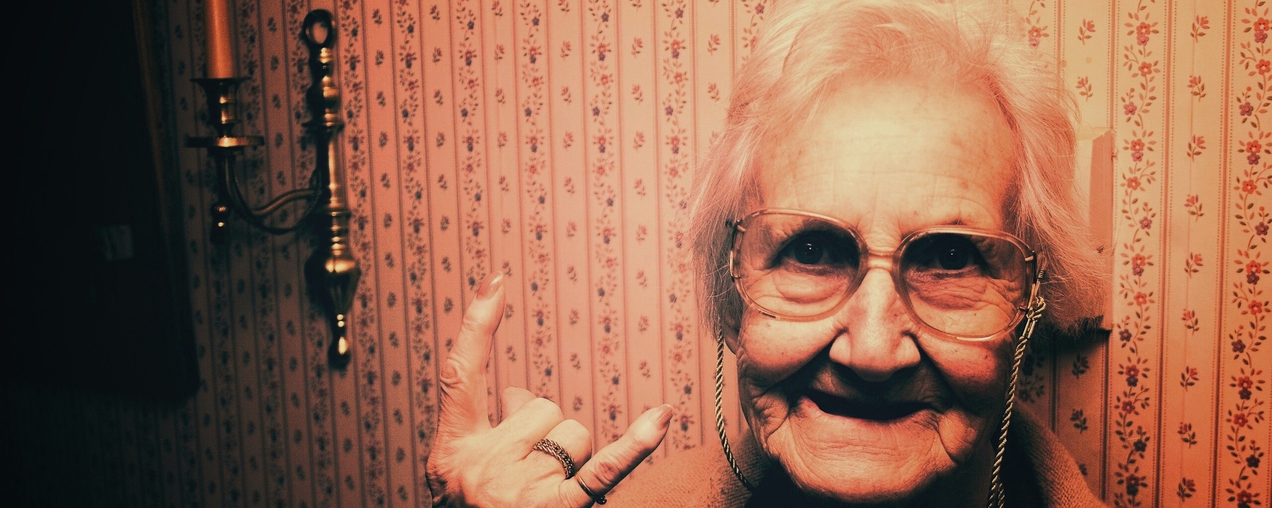 Чумовая бабуся обои