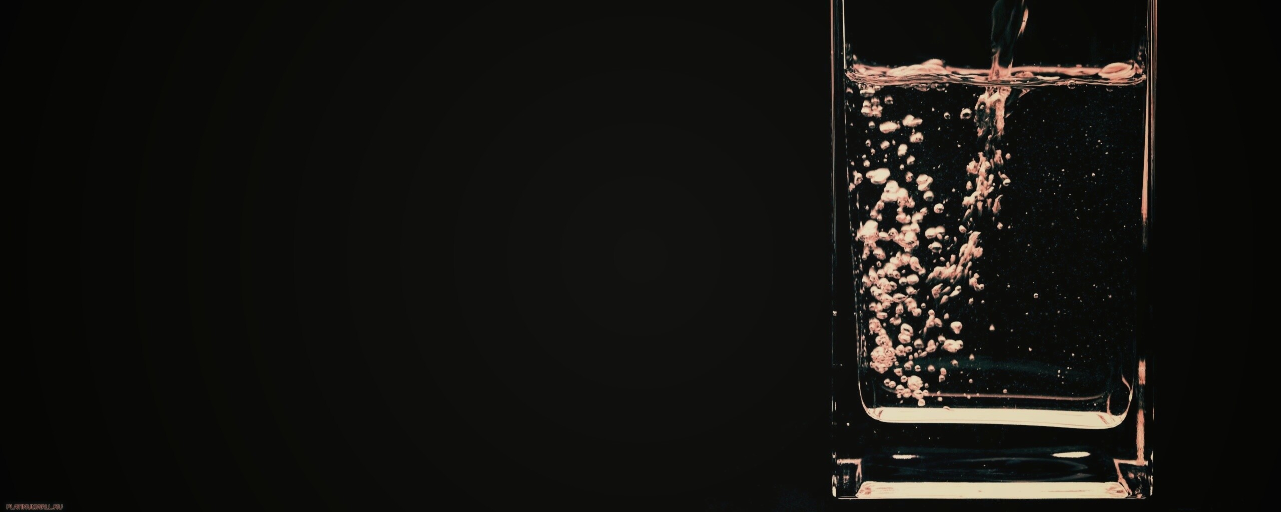 Вода в стакане обои