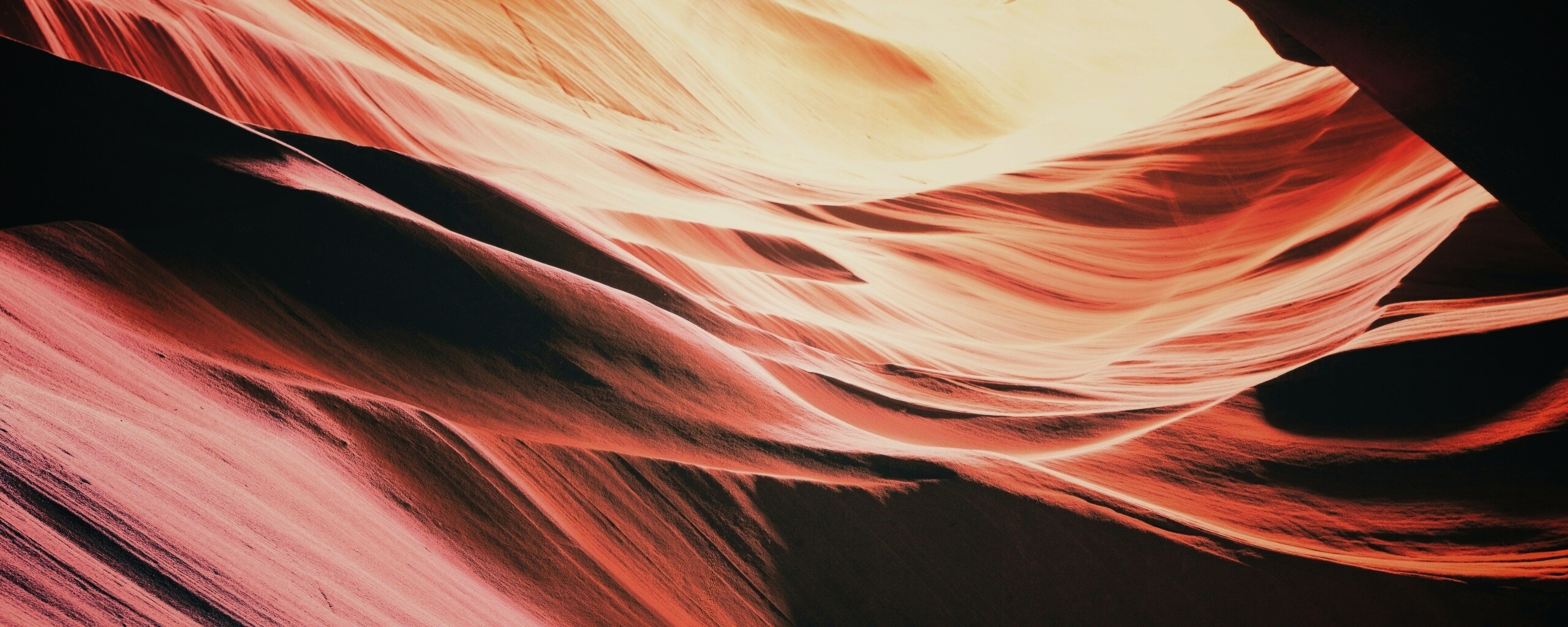 Живописная пещера обои