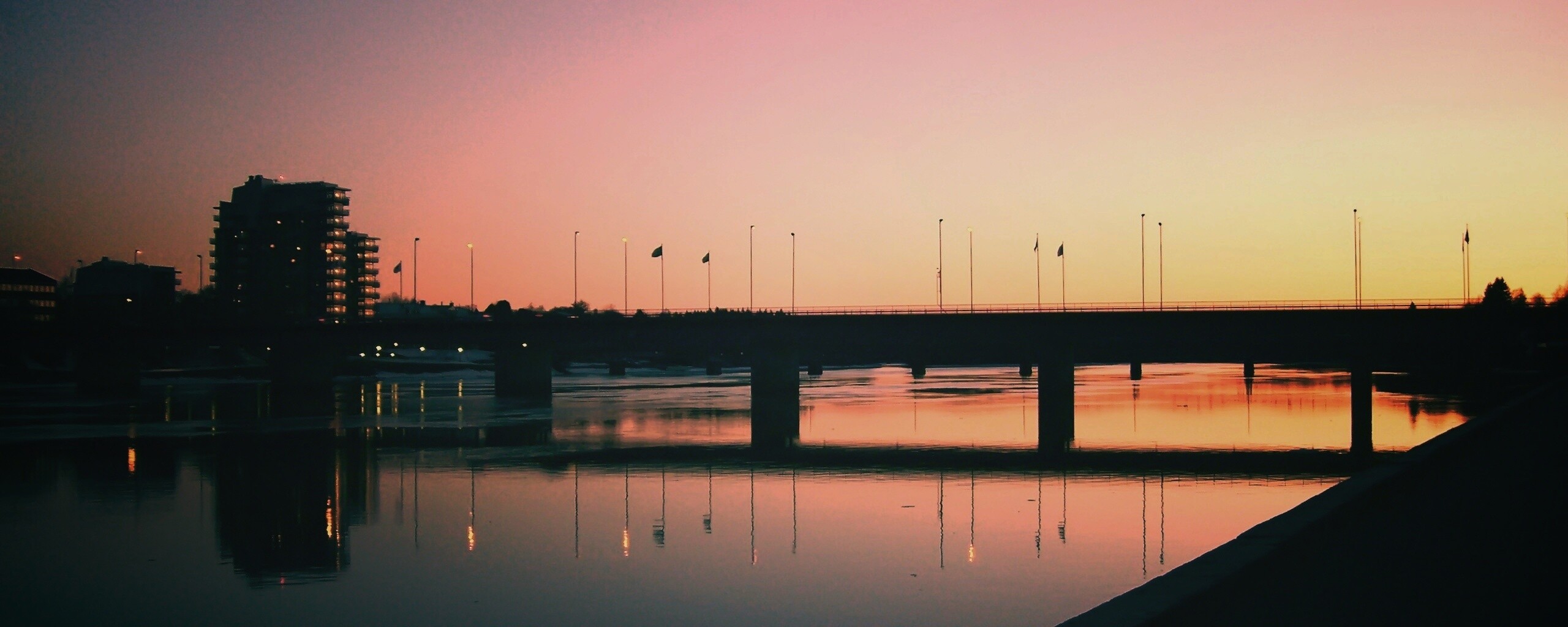 Живописный мост обои