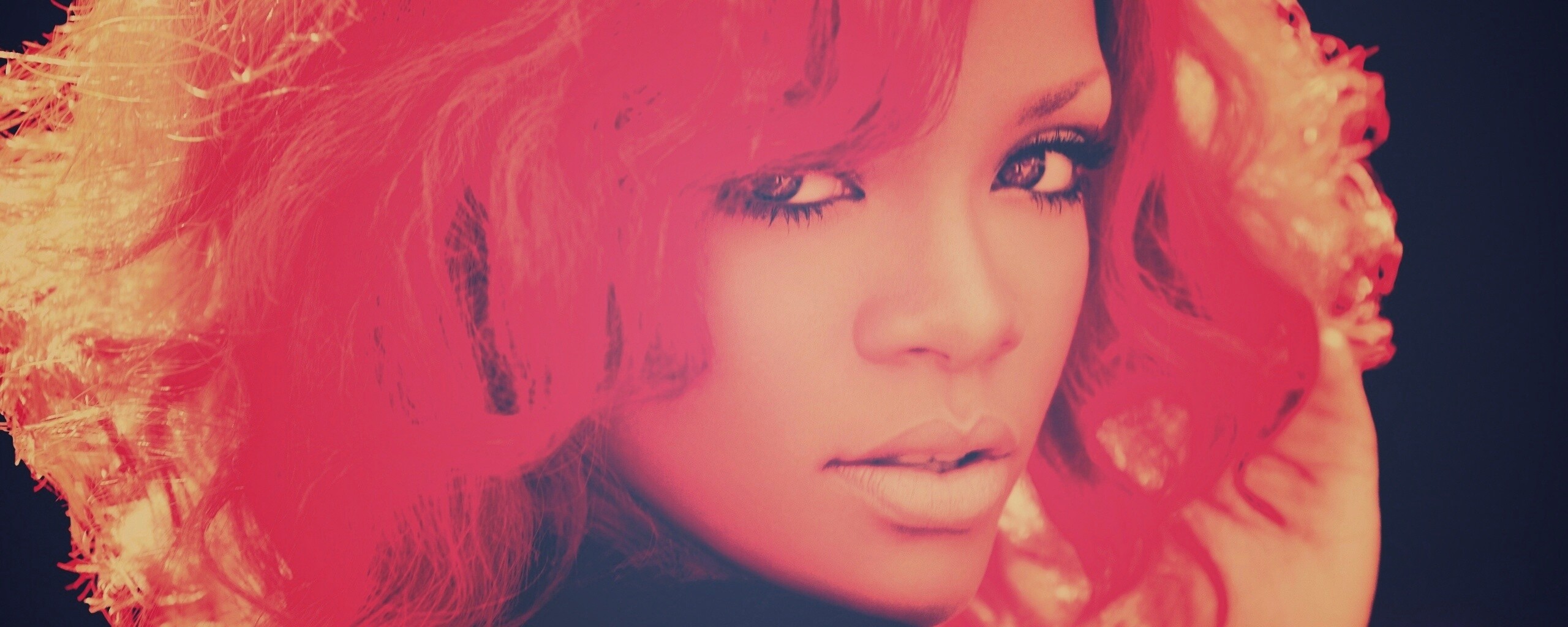 Огненная Рианна обои