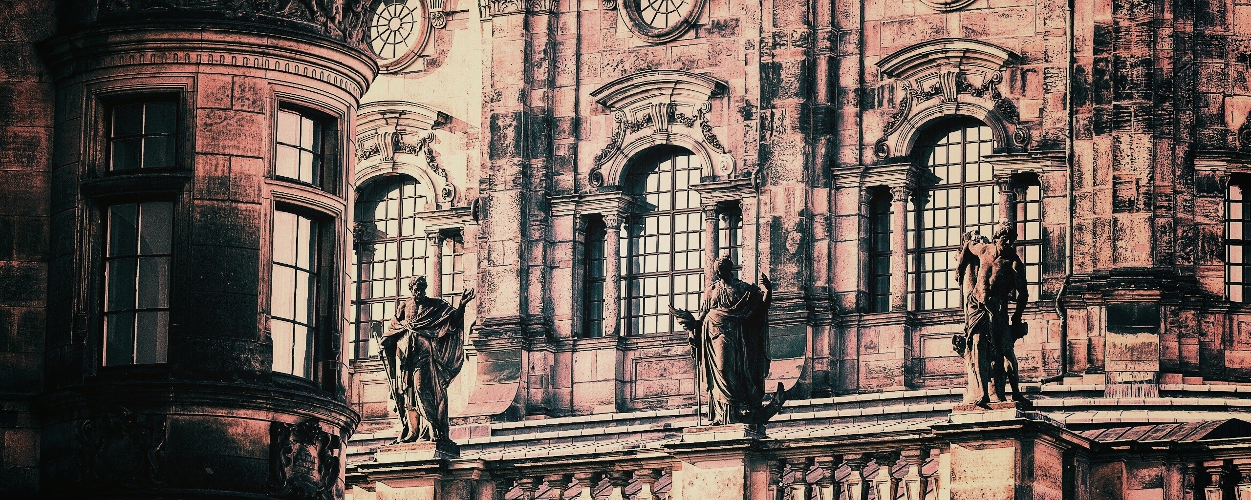 Hofkirche в Дрездене обои