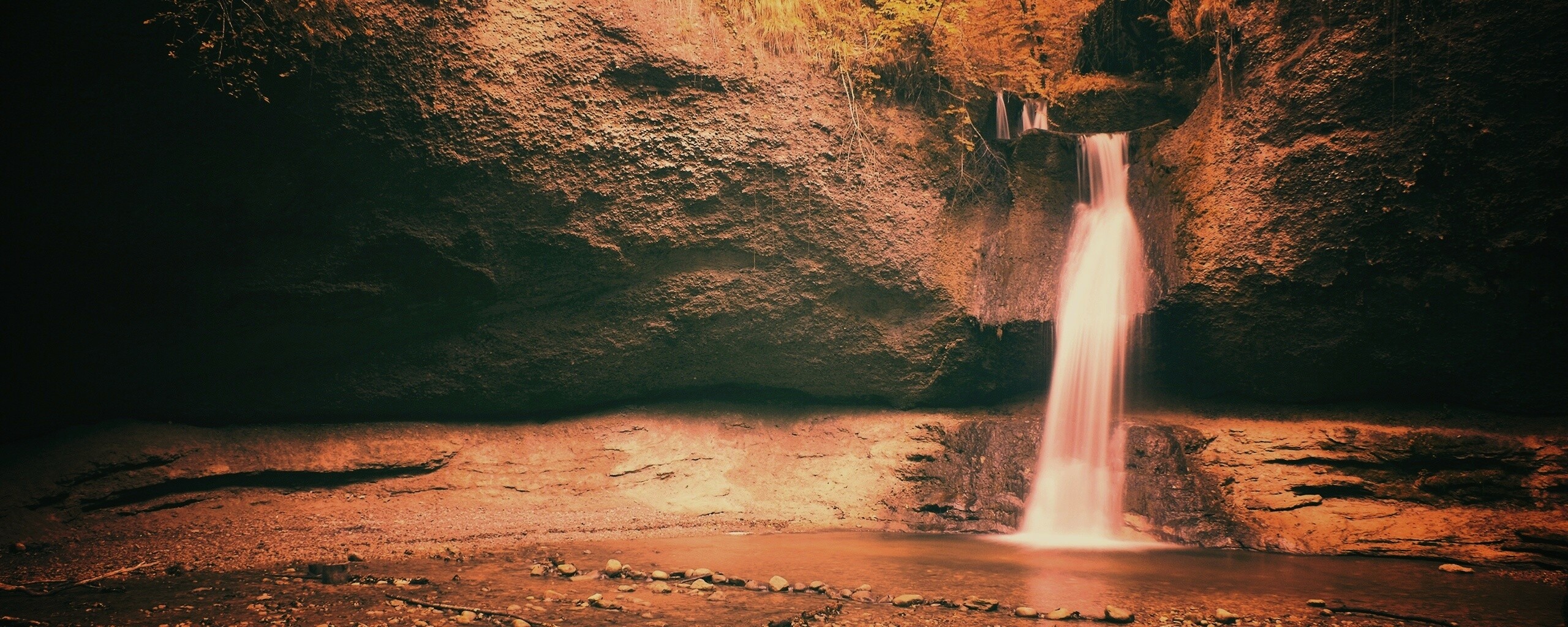 Водопад в Швейцарии обои