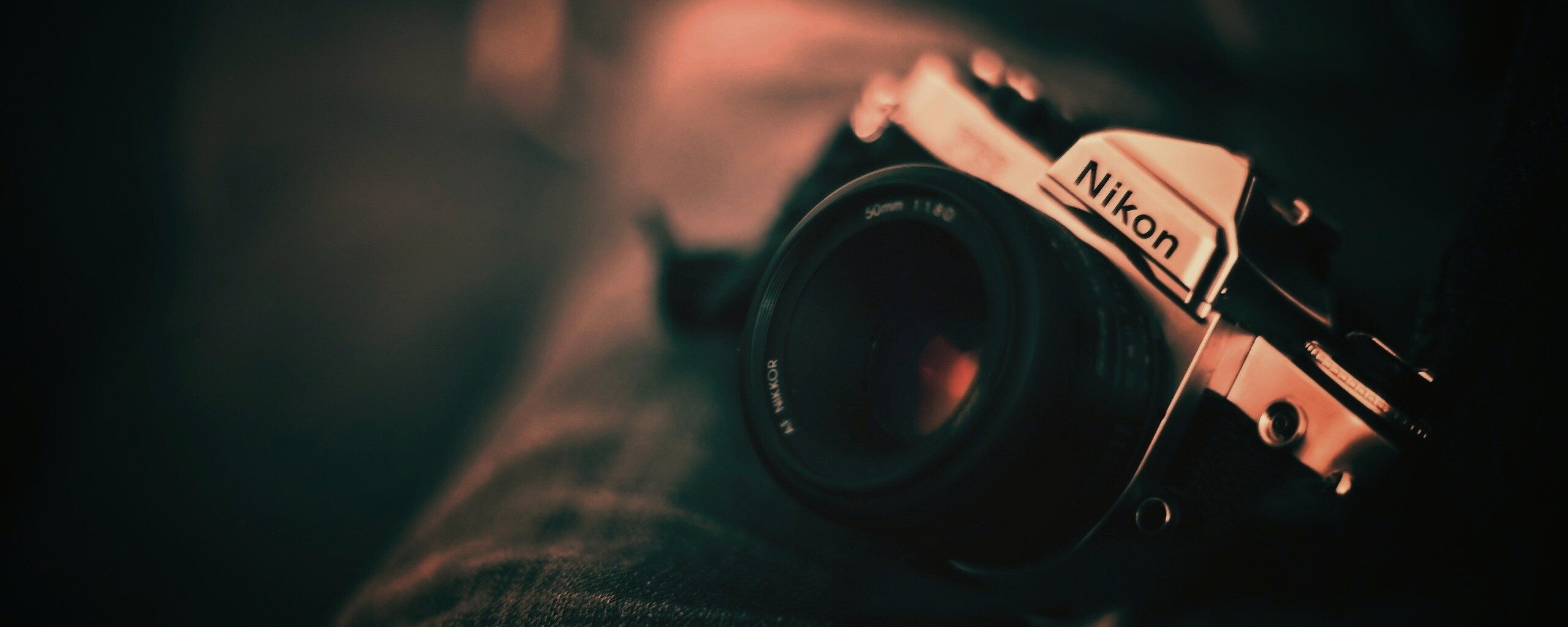 Плёночный фотоаппарат Nikon обои