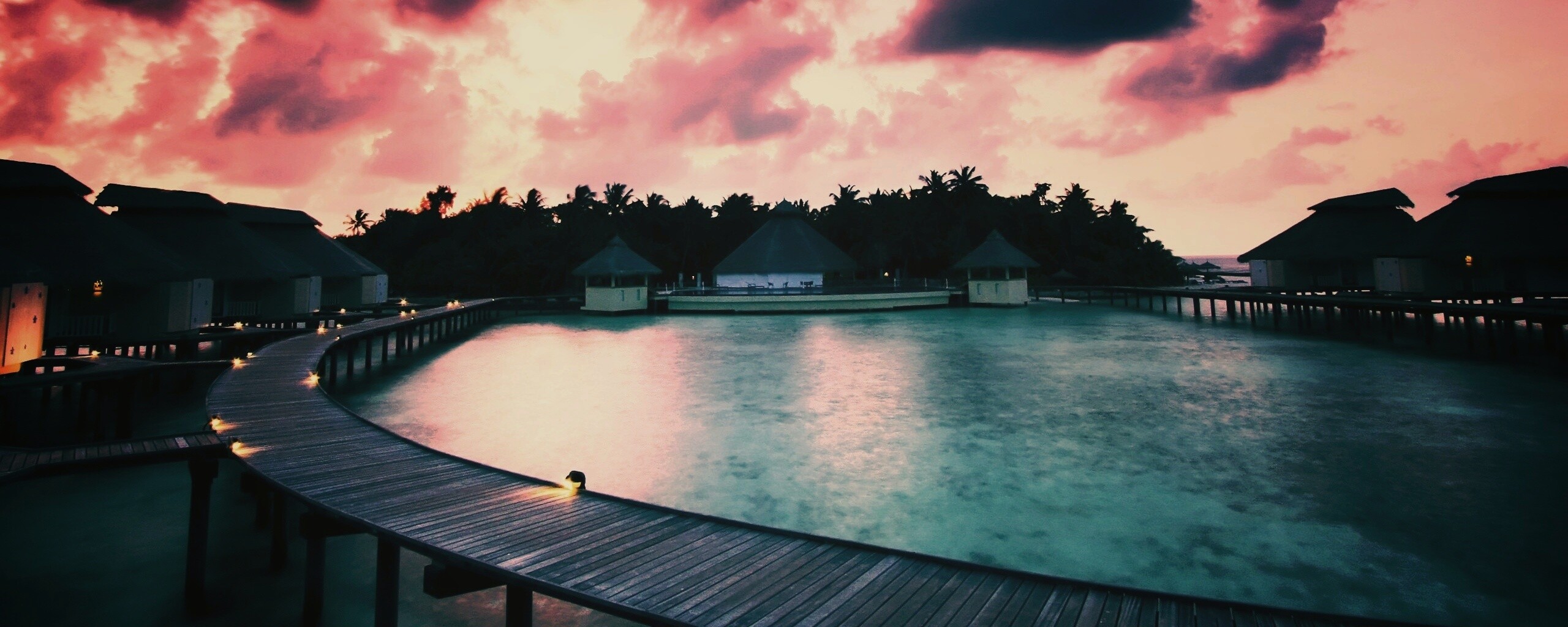 Бунгало на воде обои