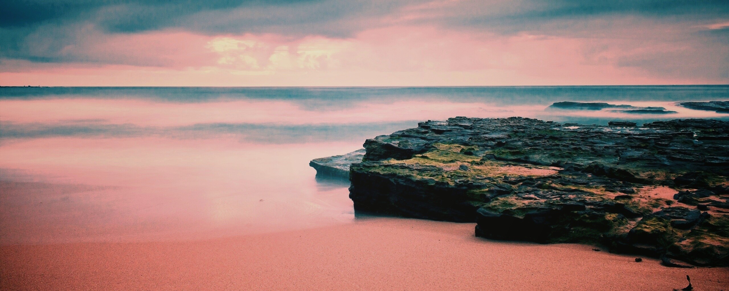 На берегу обои