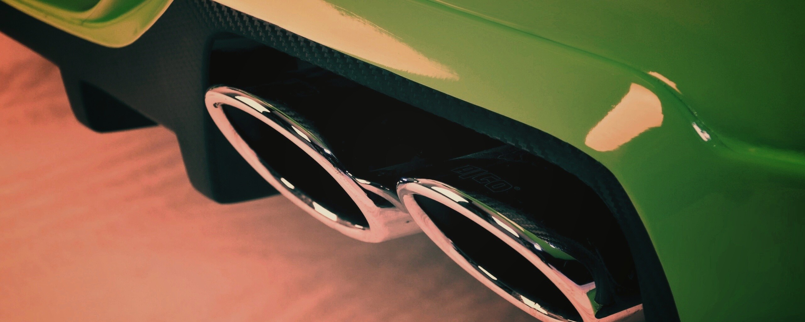 Выхлопная труда обои