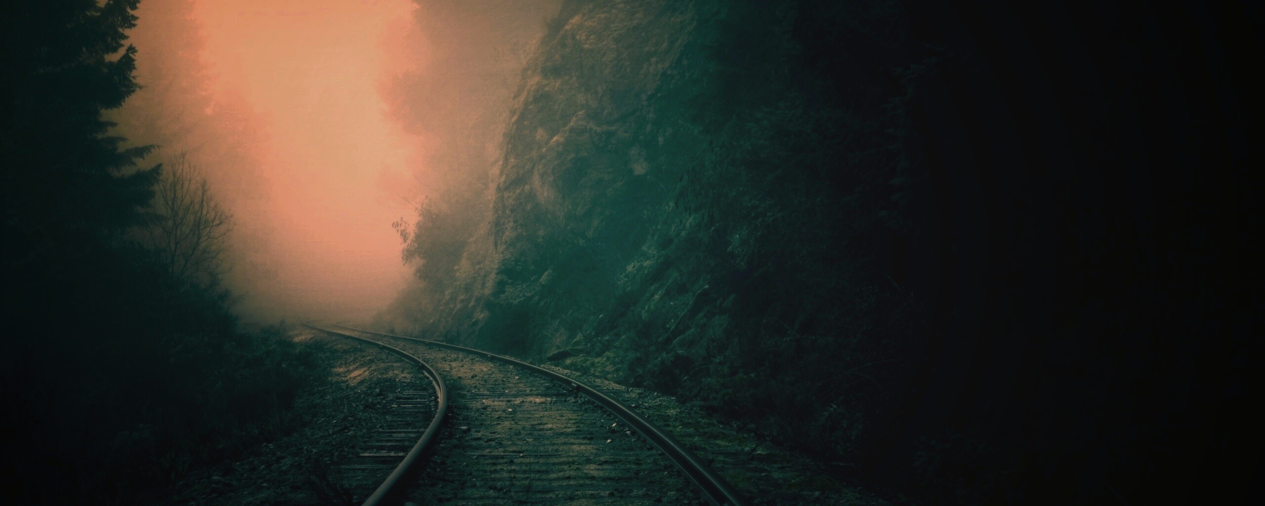 Рельсы уходя в туман обои