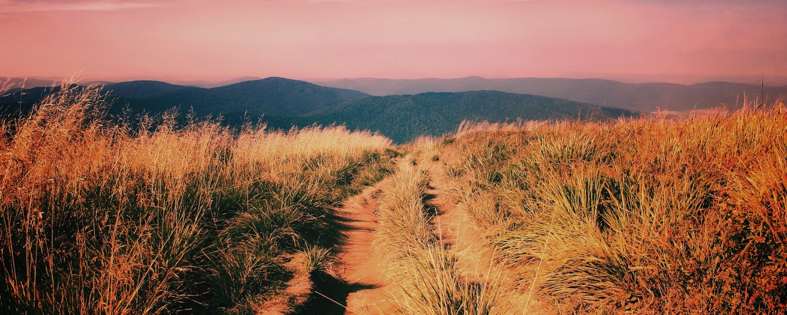 Дорога высоко в горах обои