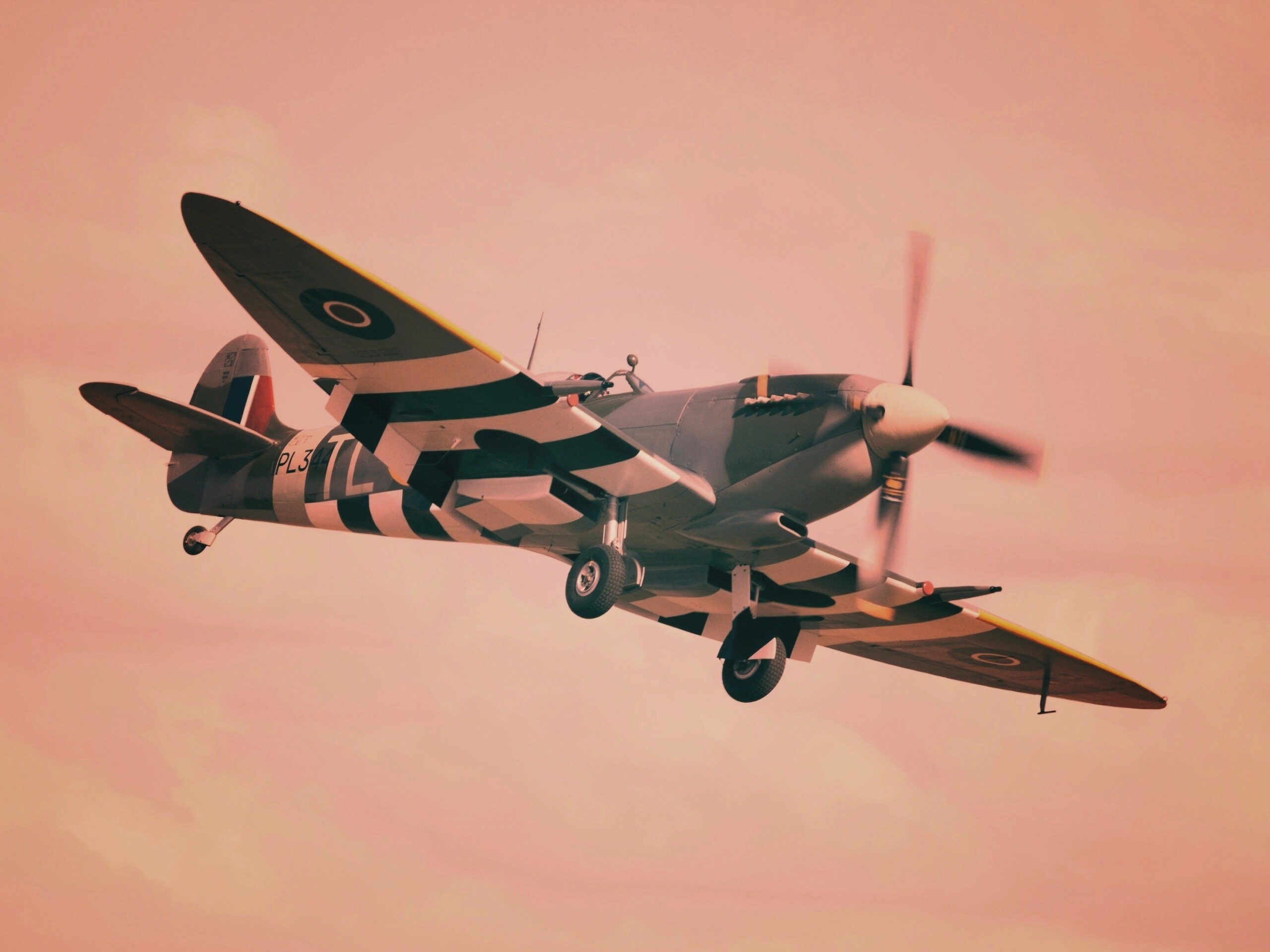 Истребитель времён Второй Мировой Войны обои