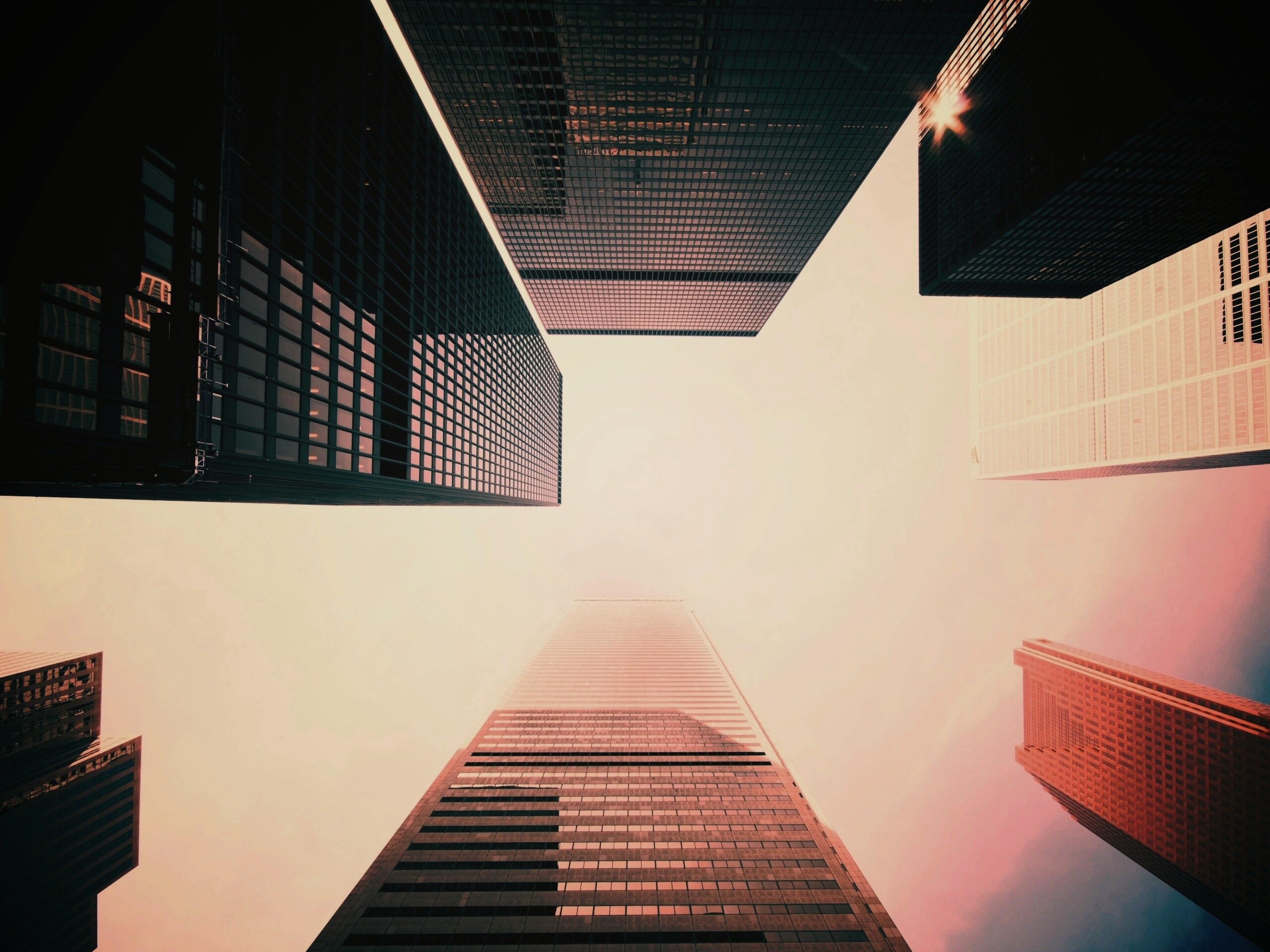 Небоскребы уходящие в облака обои