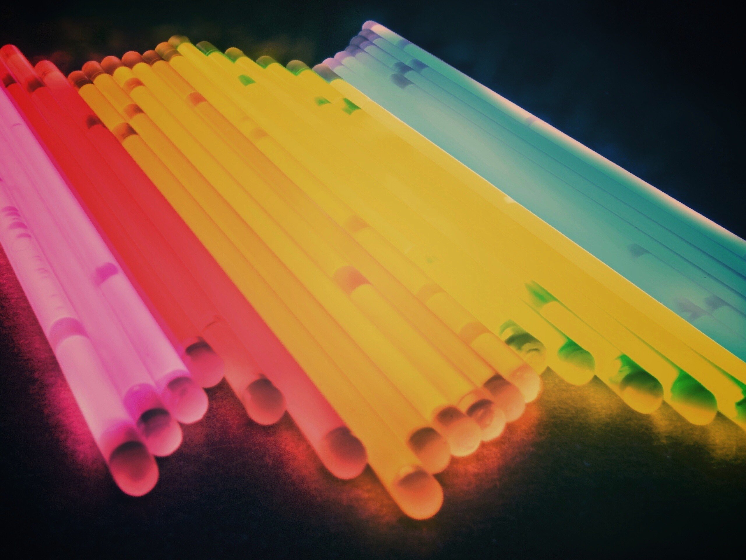 Неоновые трубки обои