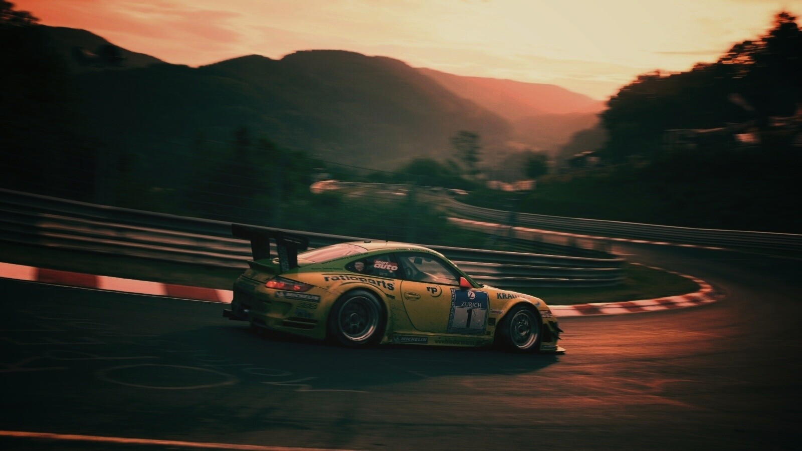 Гоночный Порше на треке обои